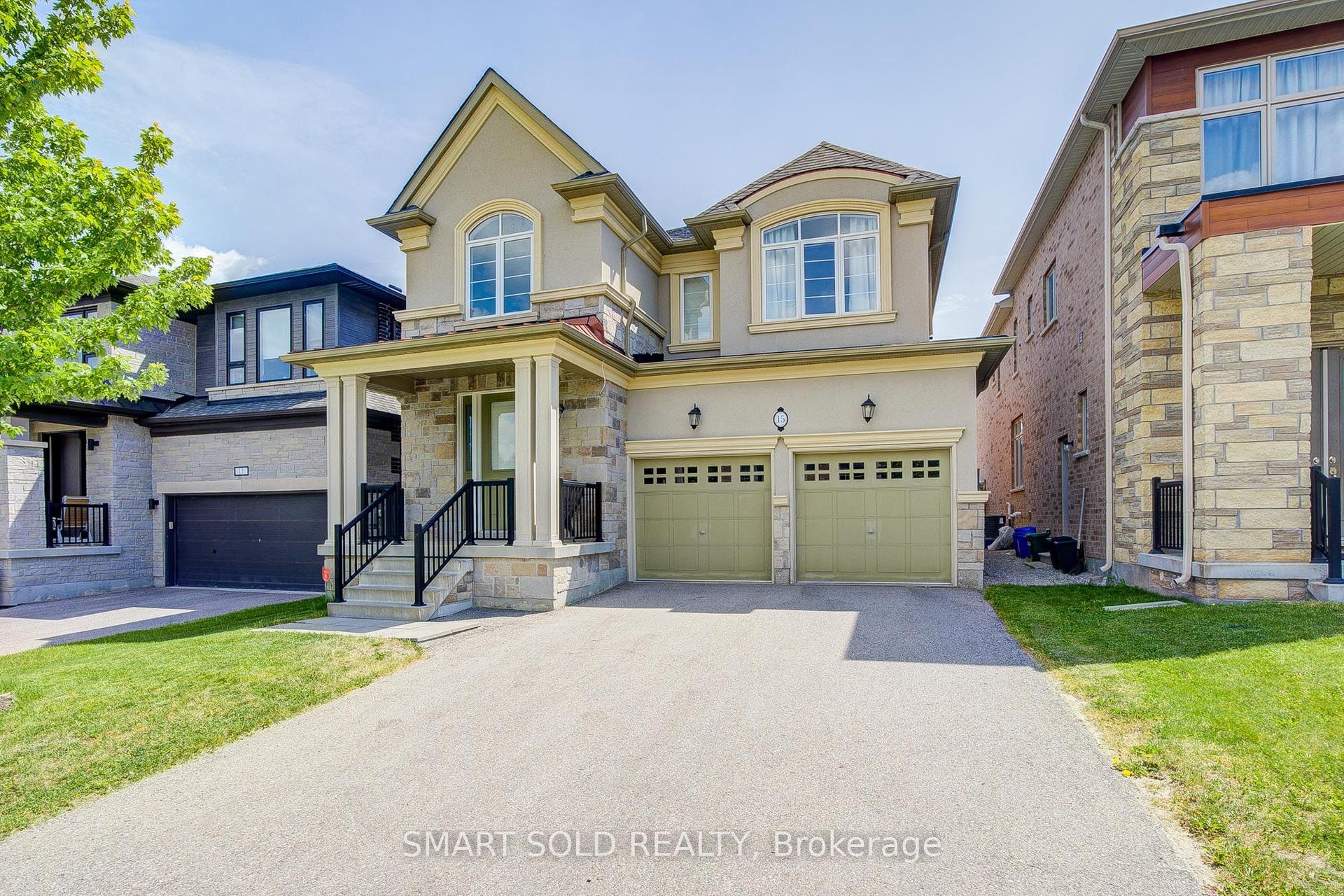 15 Forest Edge Crescent — photo 1