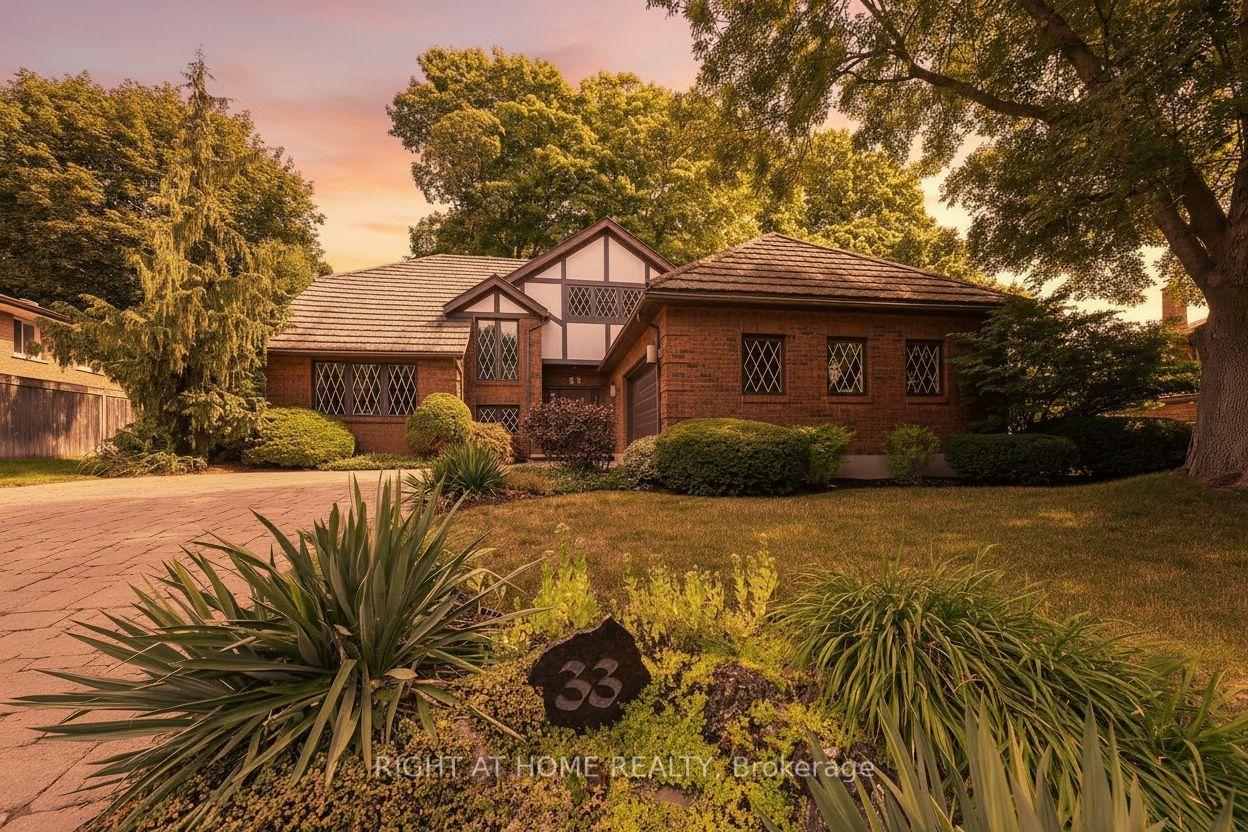 33 Walnut Drive — photo 1