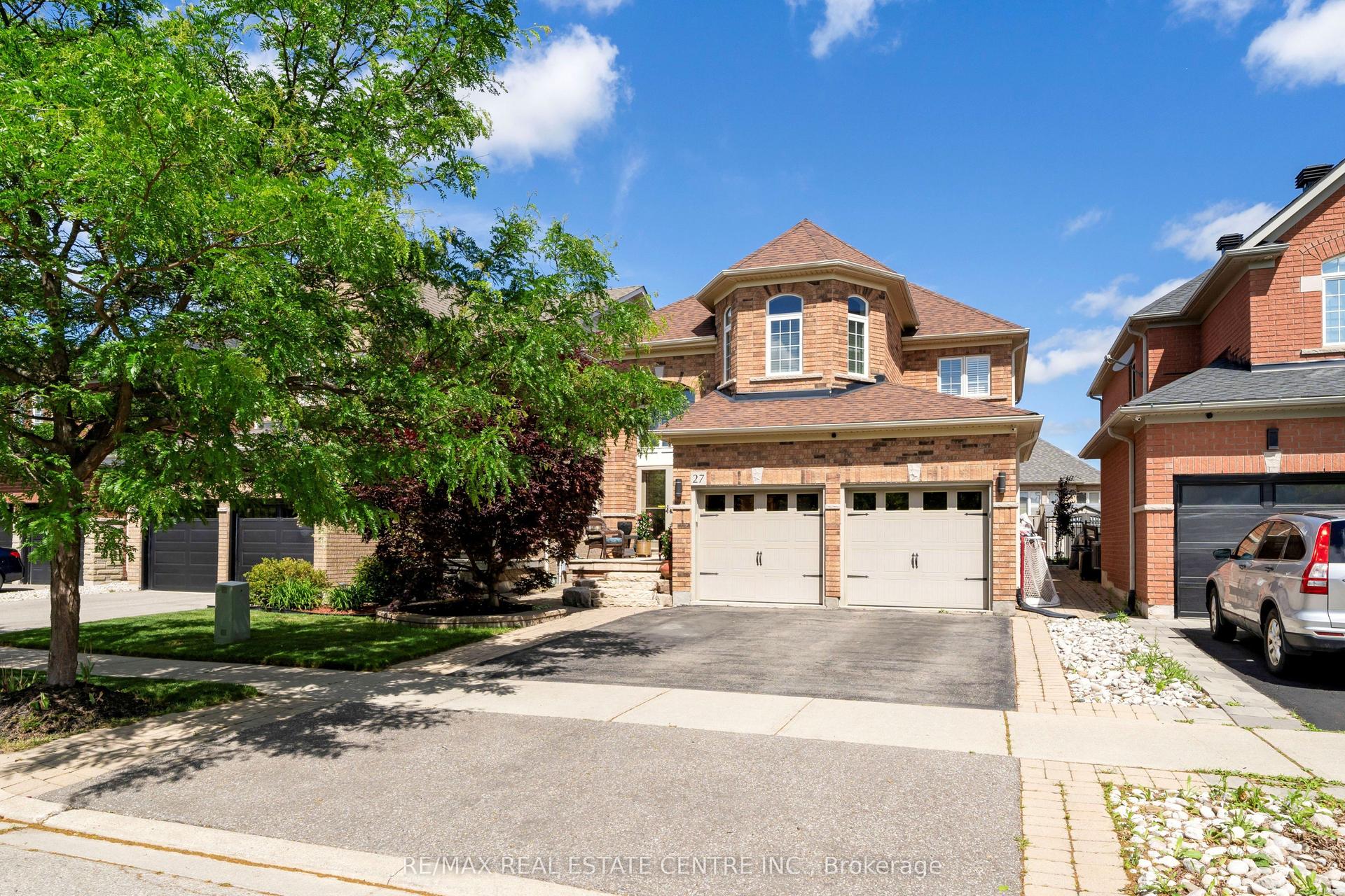 27 Milfoil Street — photo 1