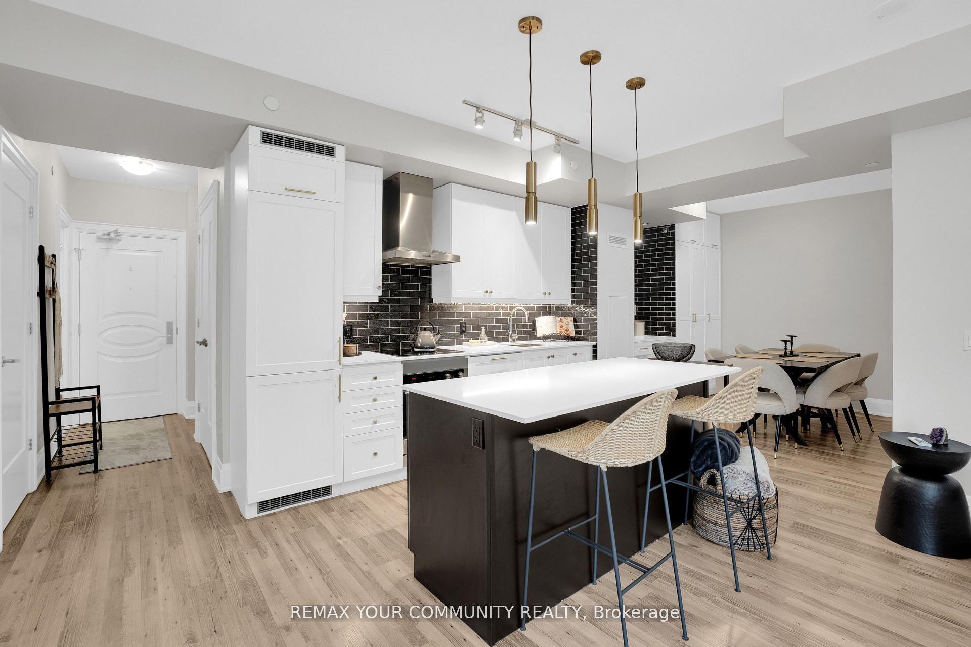 9085 Jane Street 523 #523 — photo 1