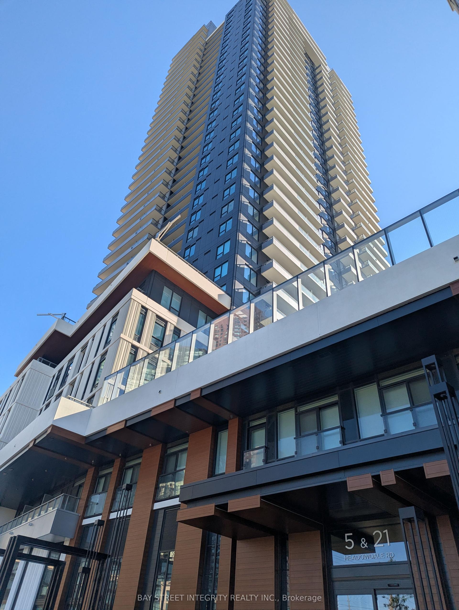5 Meadowdale Road, Vaughan — Condo for lease, photo 1