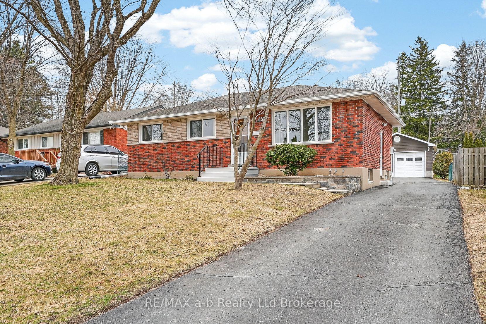 42 Princess Park Road — photo 1