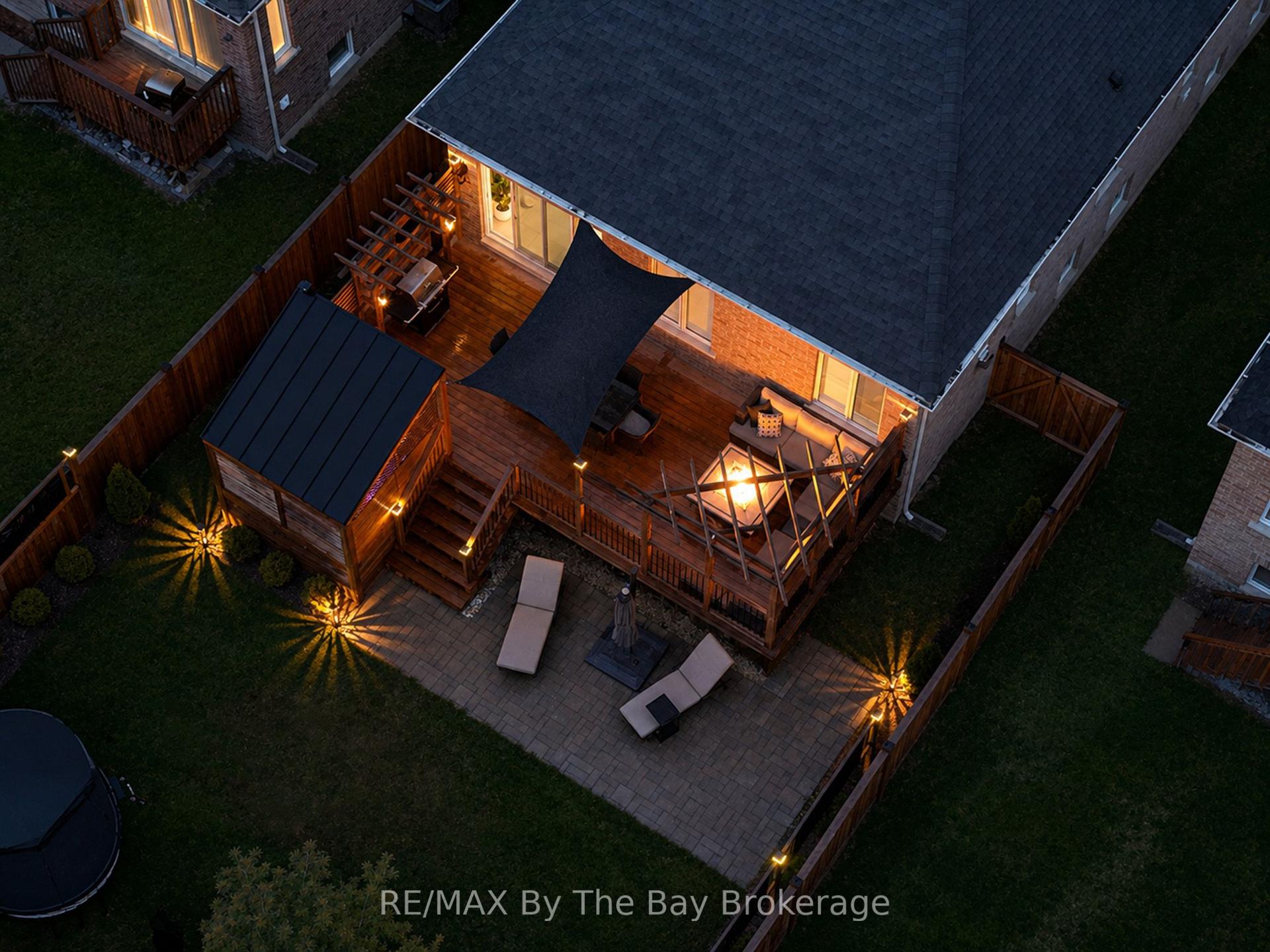 6 Academy Avenue — photo 1