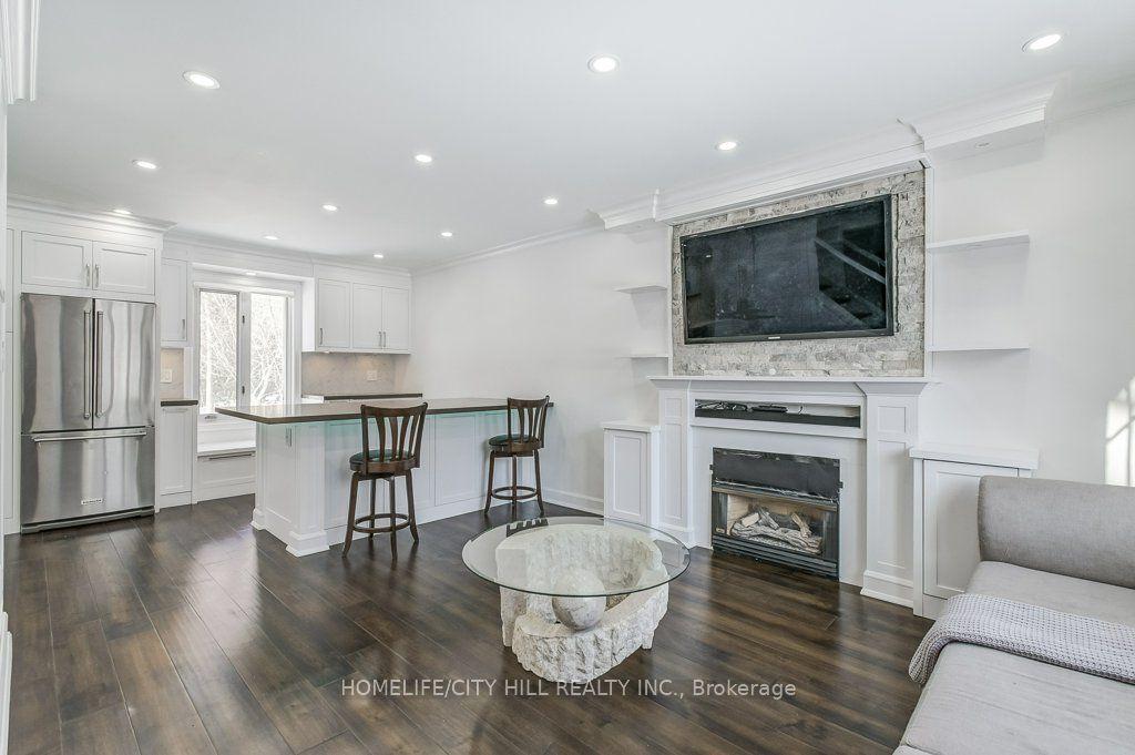 867 Melton Drive — photo 1