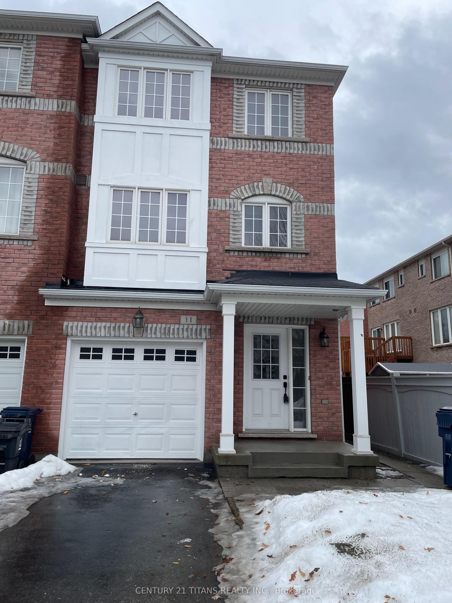 11 Etienne Street Upper #Upper, Toronto — Townhouse for lease, photo 1