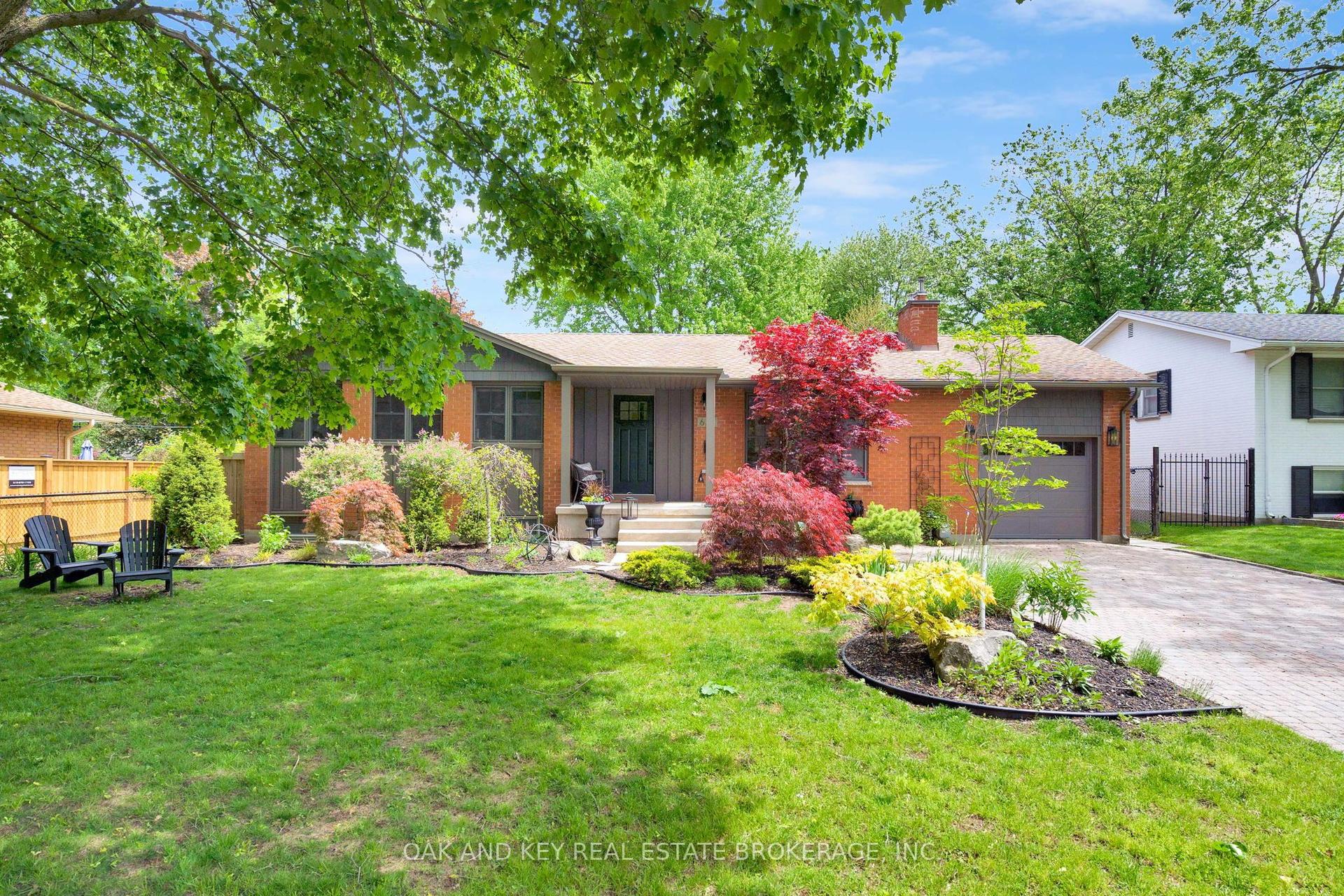 639 Headley Drive — photo 1