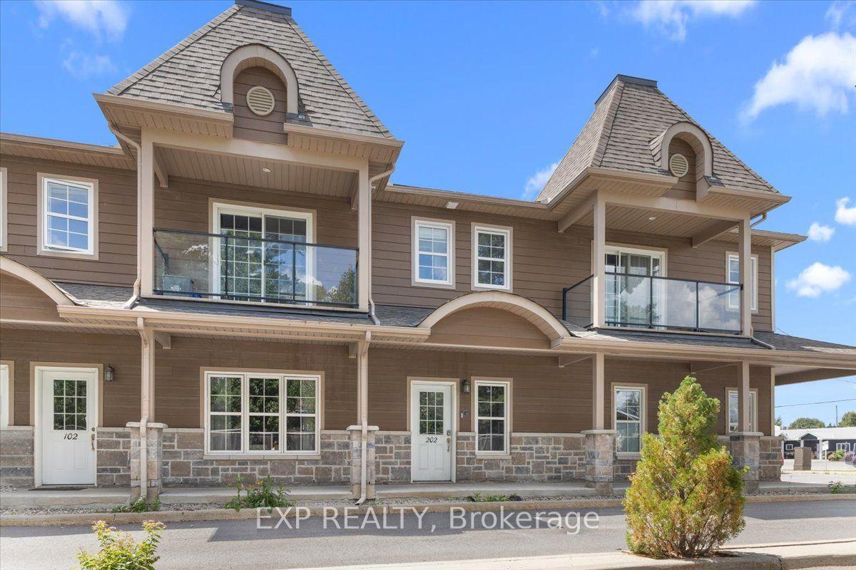 245 Equinox Drive E 202 #202, Russell — Condo for sale, photo 1
