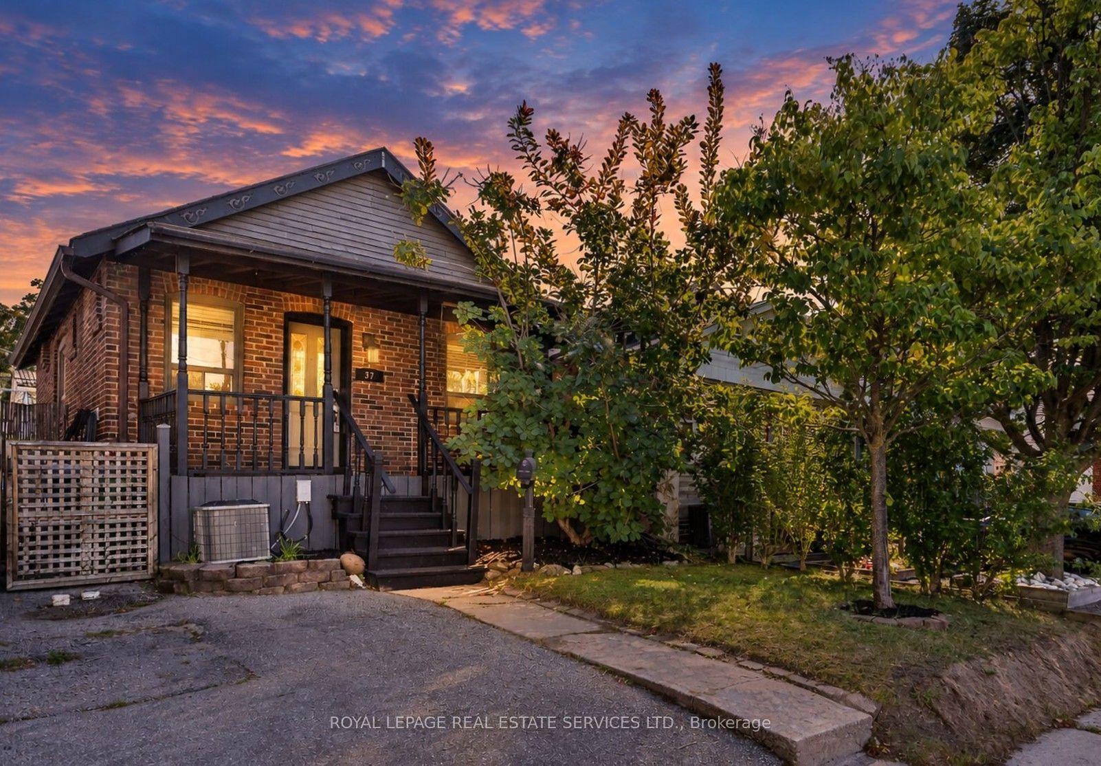 37 Seventeenth Street, Toronto — Detached for lease, photo 1
