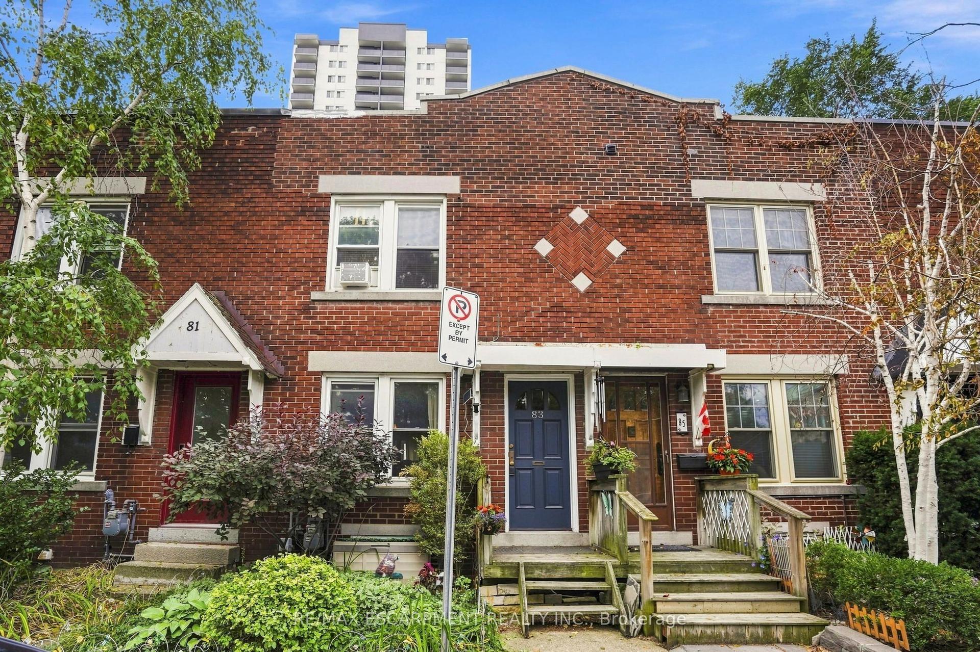 83 NAPIER Street, Hamilton — Townhouse for sale, photo 1