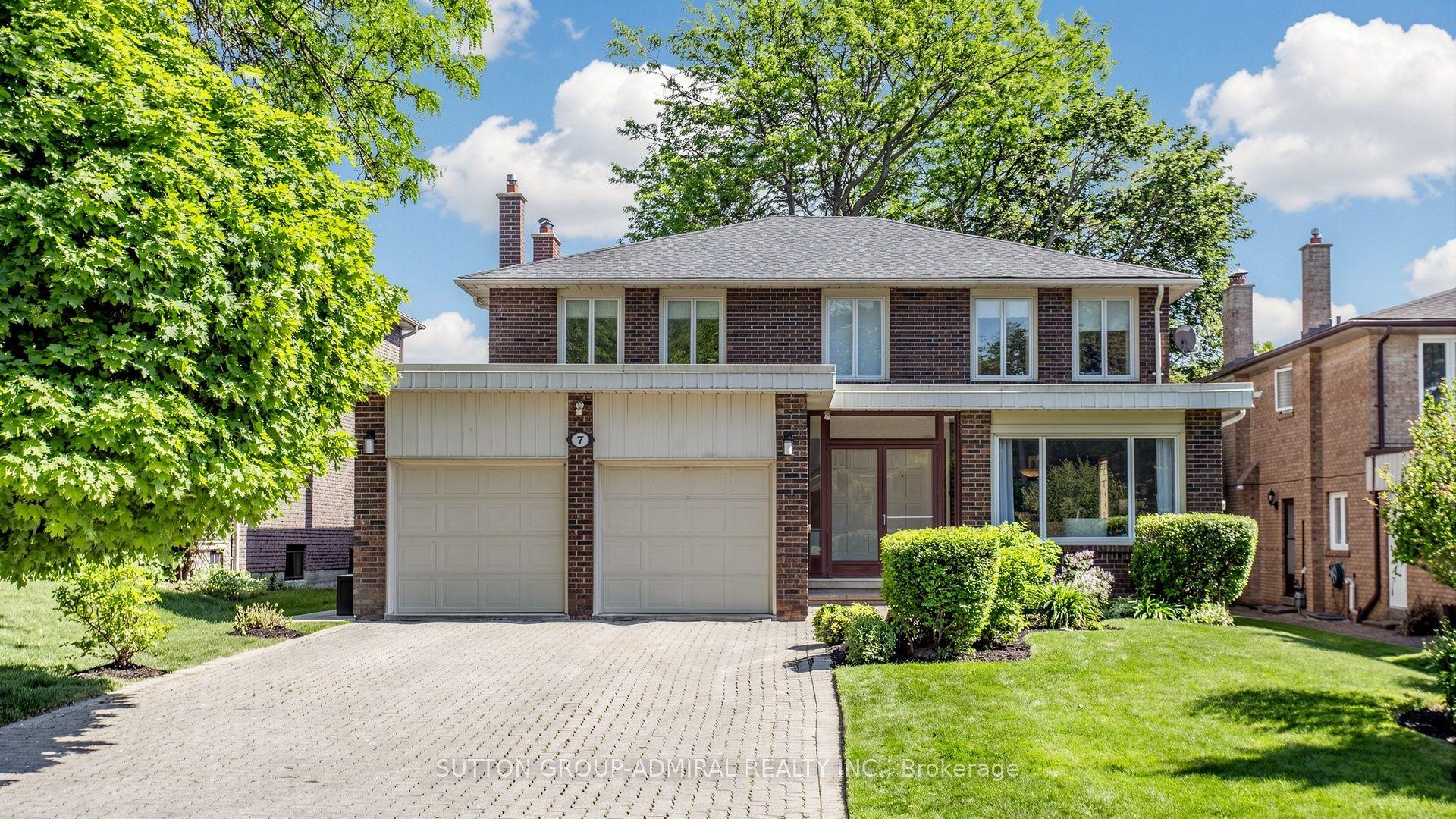 7 Granada Court — photo 1