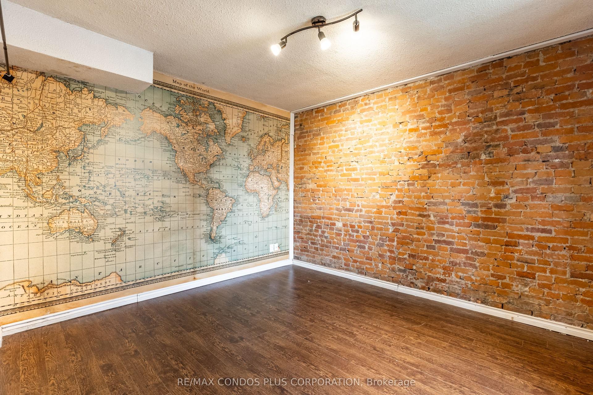 225 Gladstone Avenue 105 #105 — photo 1