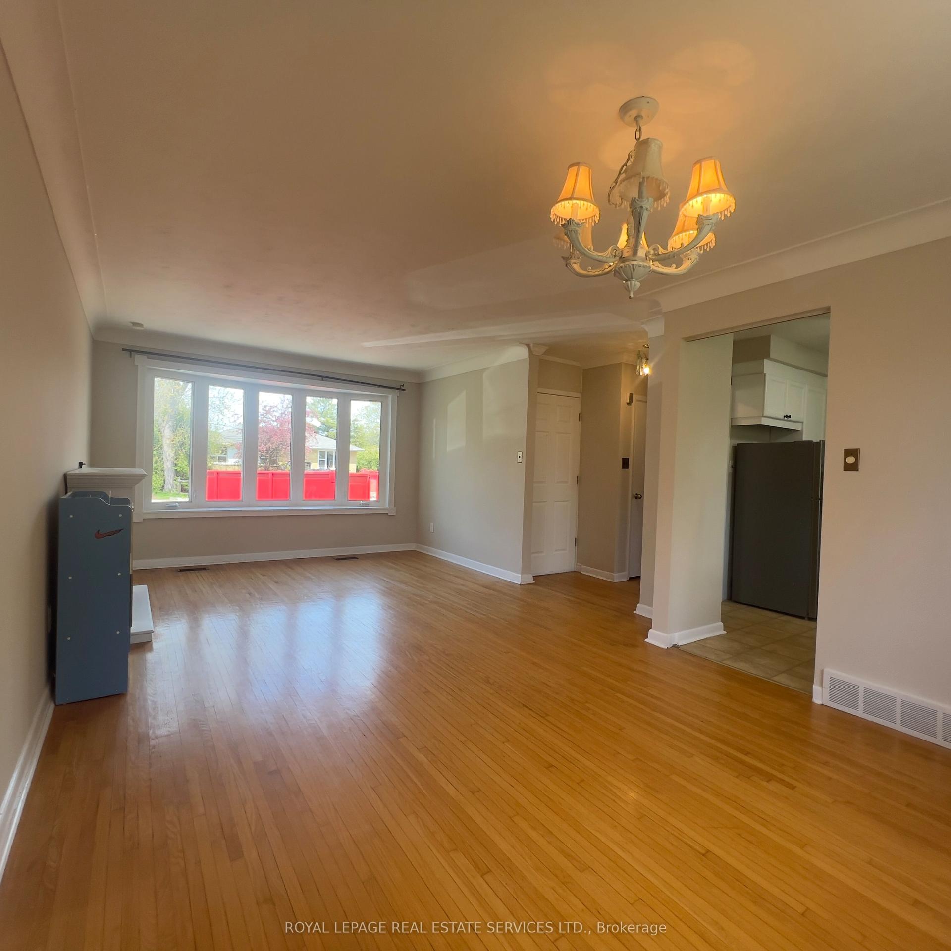 606 S Pinegrove Road S — photo 1