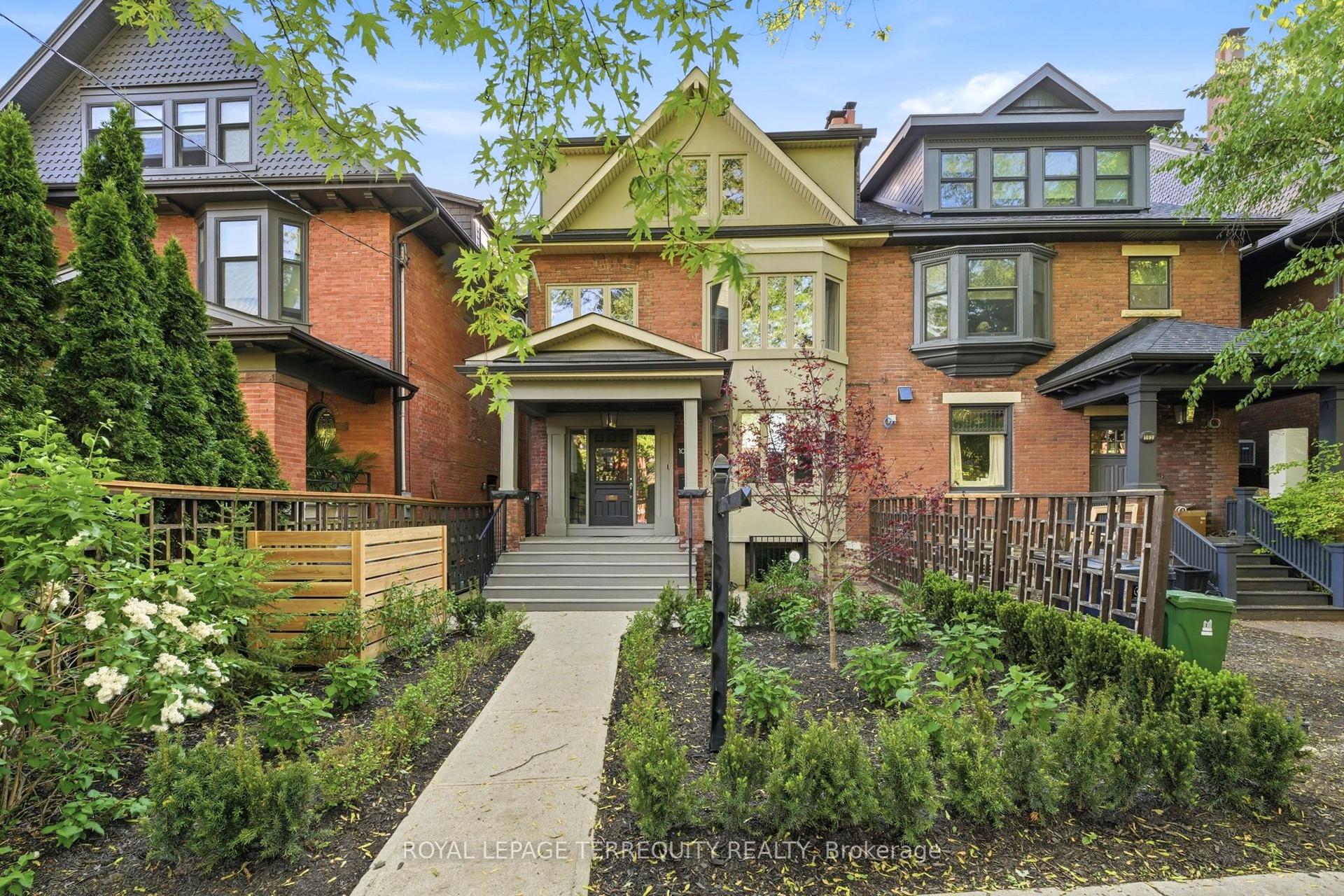 100 Admiral Road — photo 1