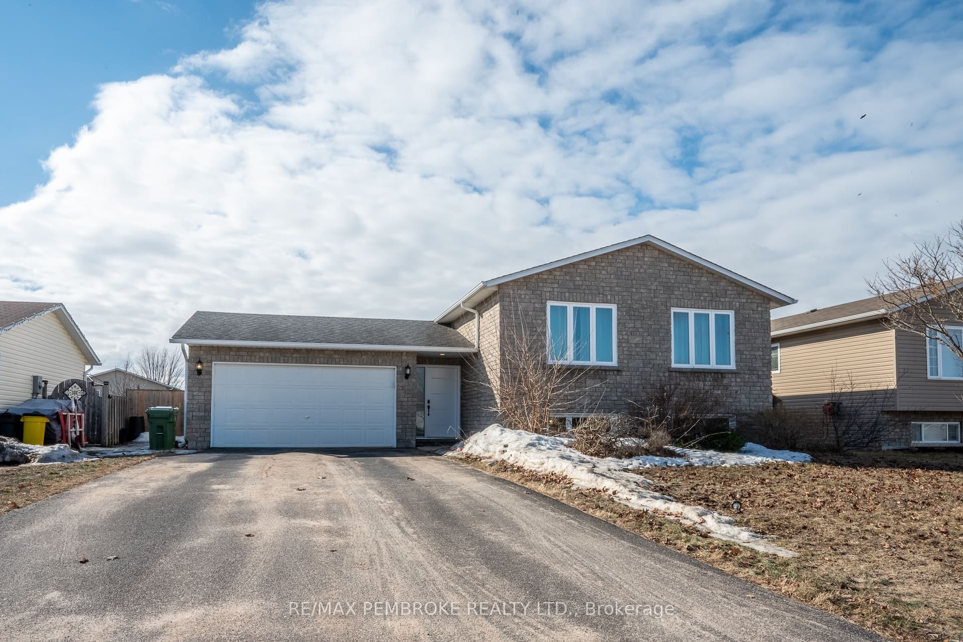 46 Highland Park Drive — photo 1