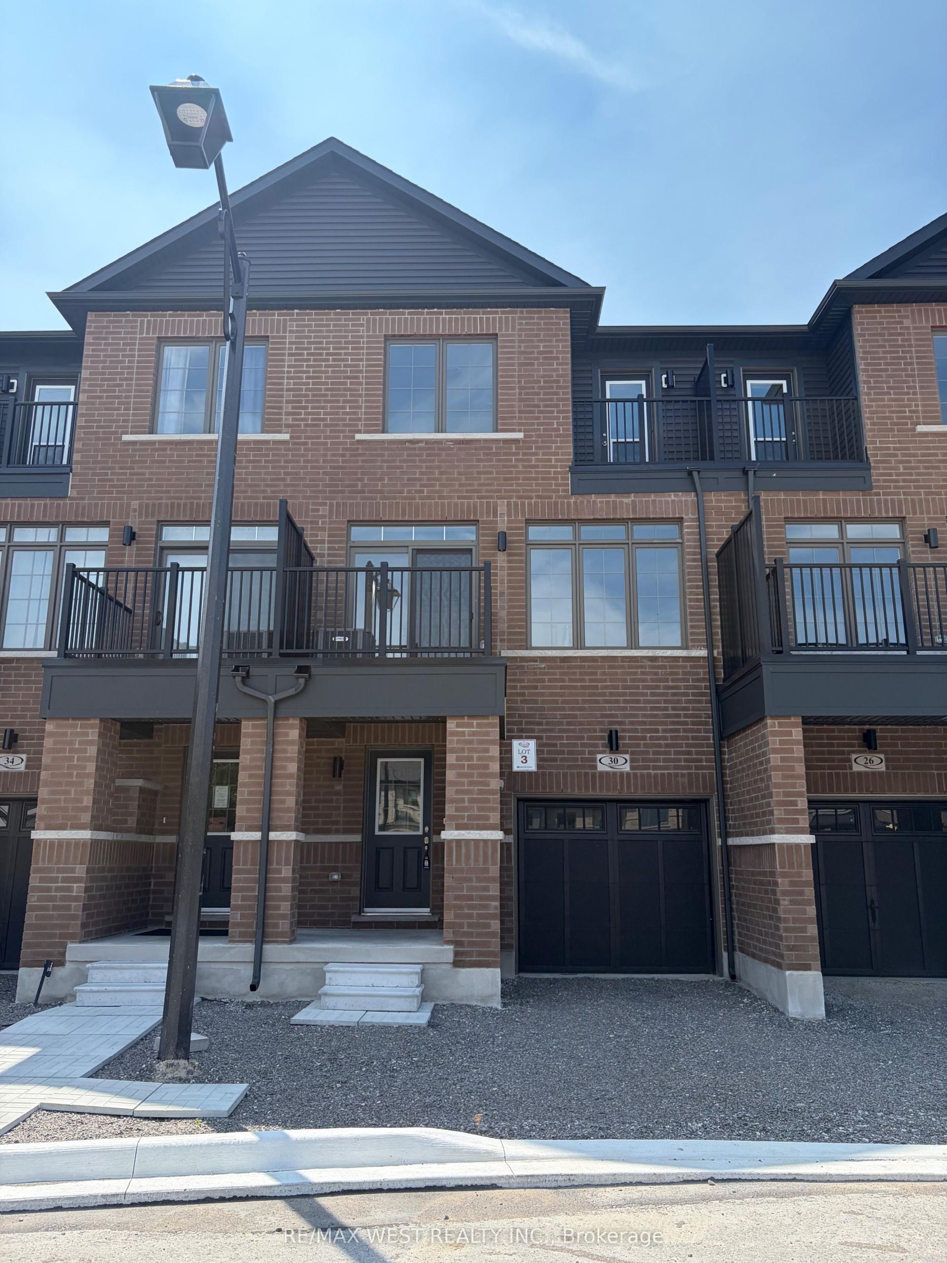 30 Wakely Crescent, Clarington — Townhouse for lease, photo 1