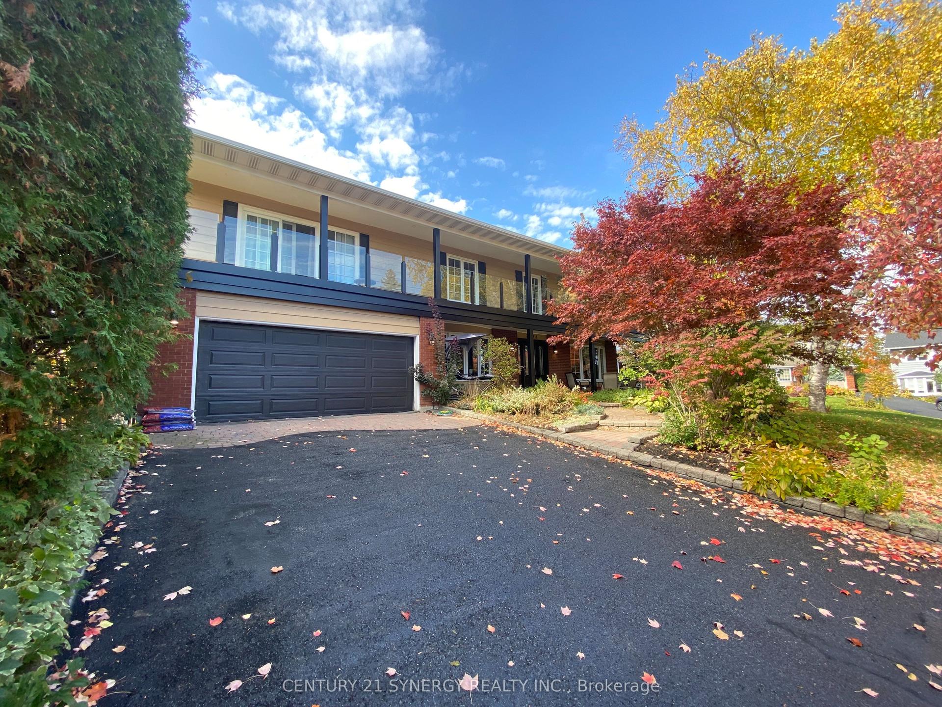 2298 Bowman Road, Alta Vista and Area — Detached for lease, photo 1