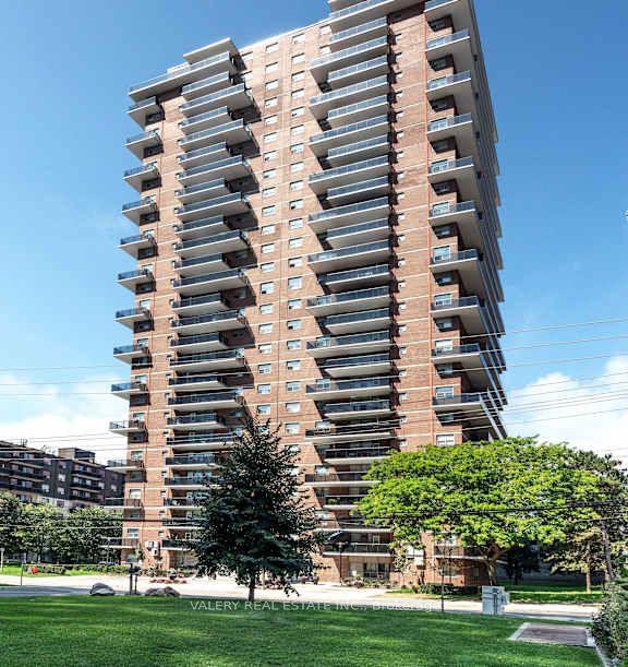 70 Park Street E 906 #906 — photo 1