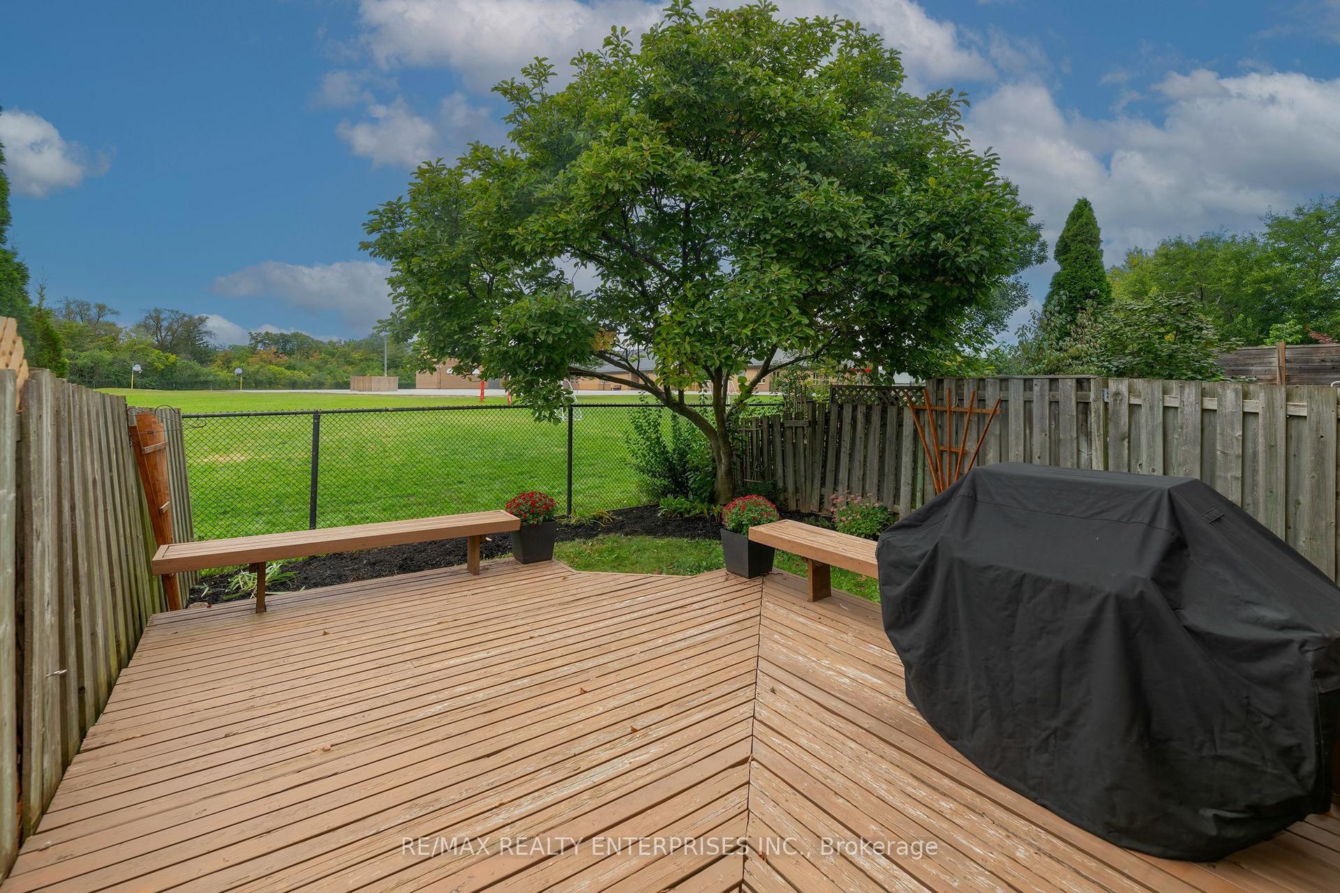1066 Runnymead Crescent, Oakville — Townhouse for sale, photo 1