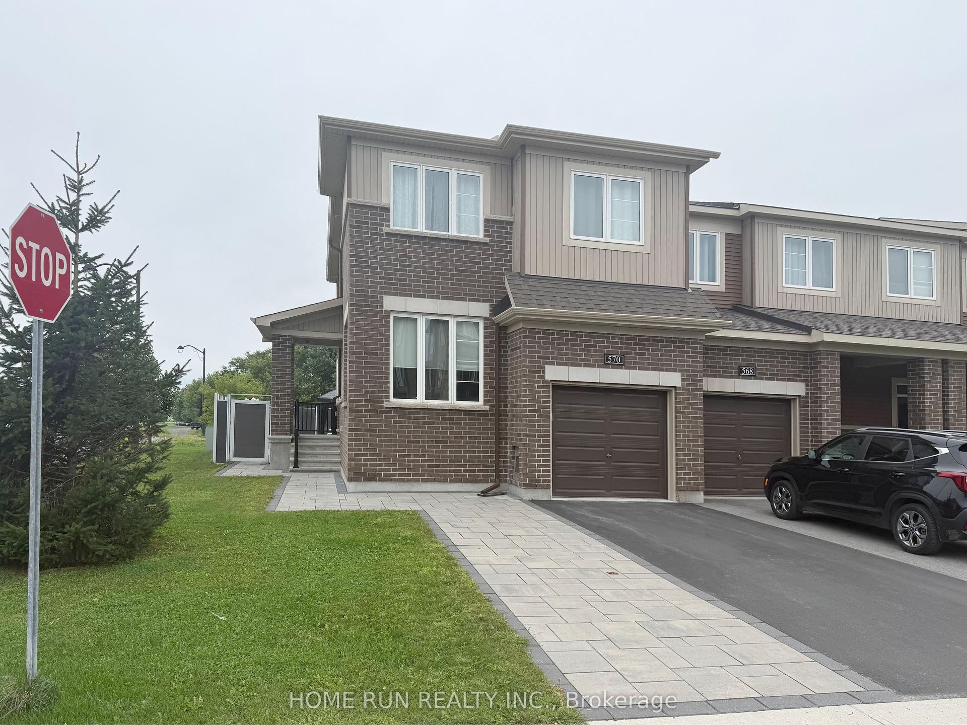 570 Clemency Crescent, Barrhaven — Townhouse for lease, photo 1