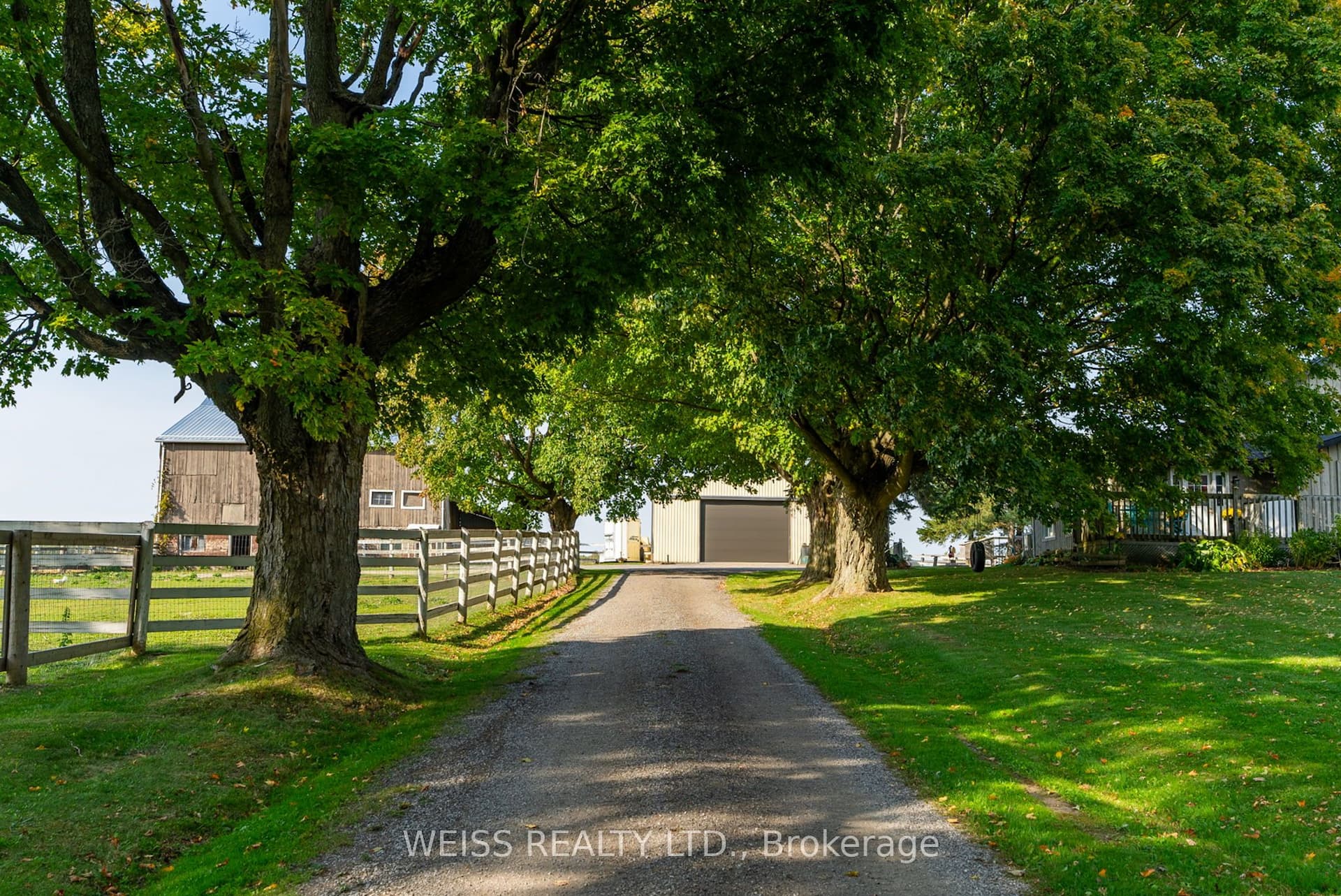 772 Townline Road W — photo 1