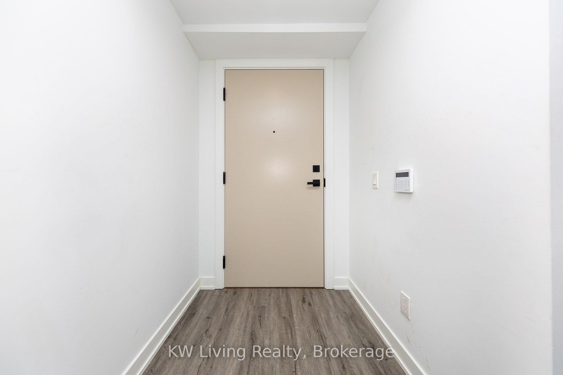 327 King Street W 902 #902, Toronto — Condo for lease, photo 1