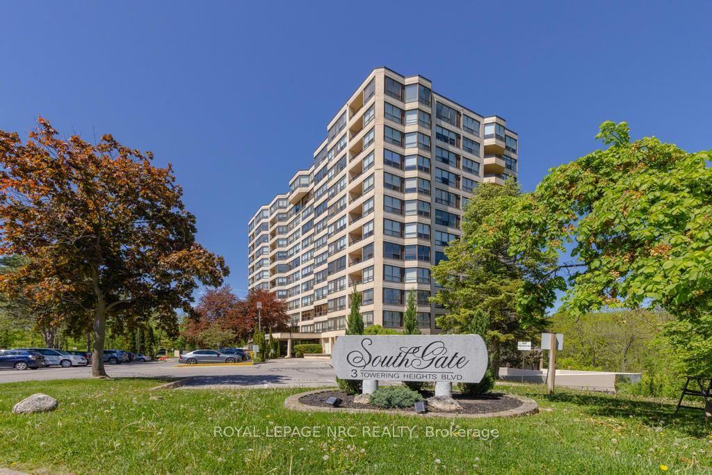 3 Towering Heights Boulevard 804 #804 — photo 1