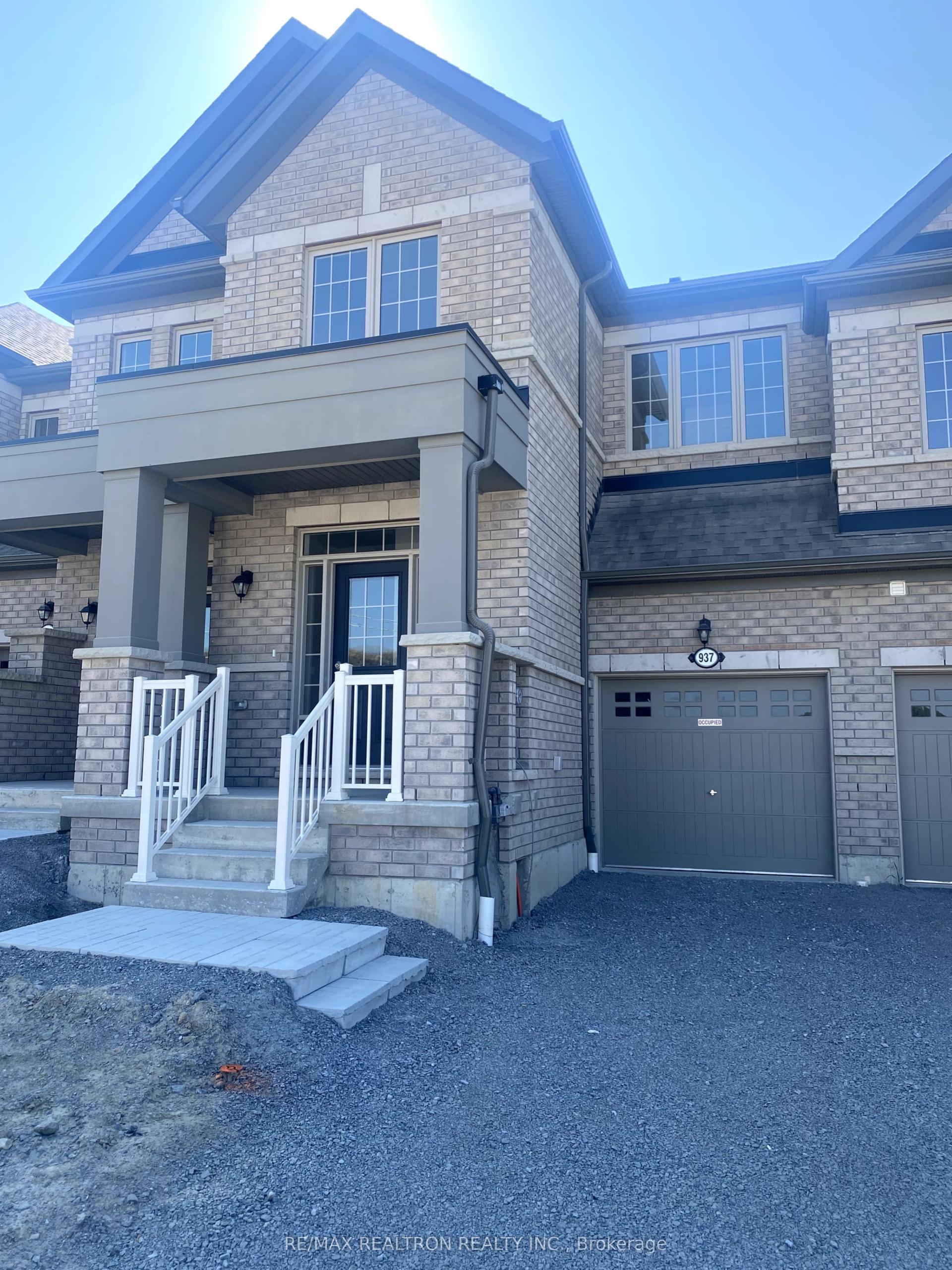 937 Elizabeth Mackenzie Drive, Pickering — Townhouse for lease, photo 1