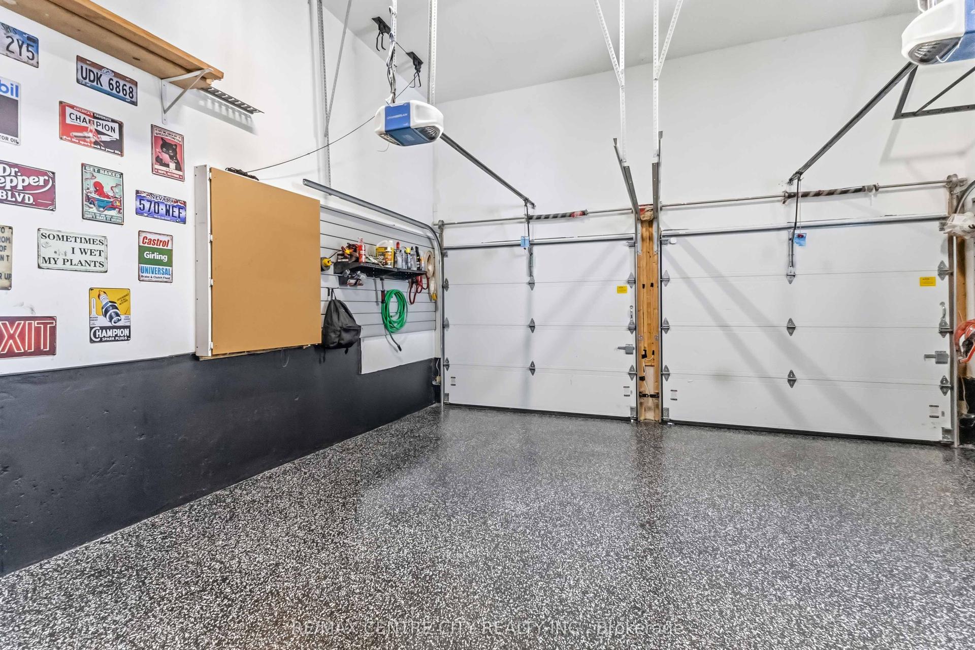 2344 Constance Avenue, London South — Detached for sale, photo 1