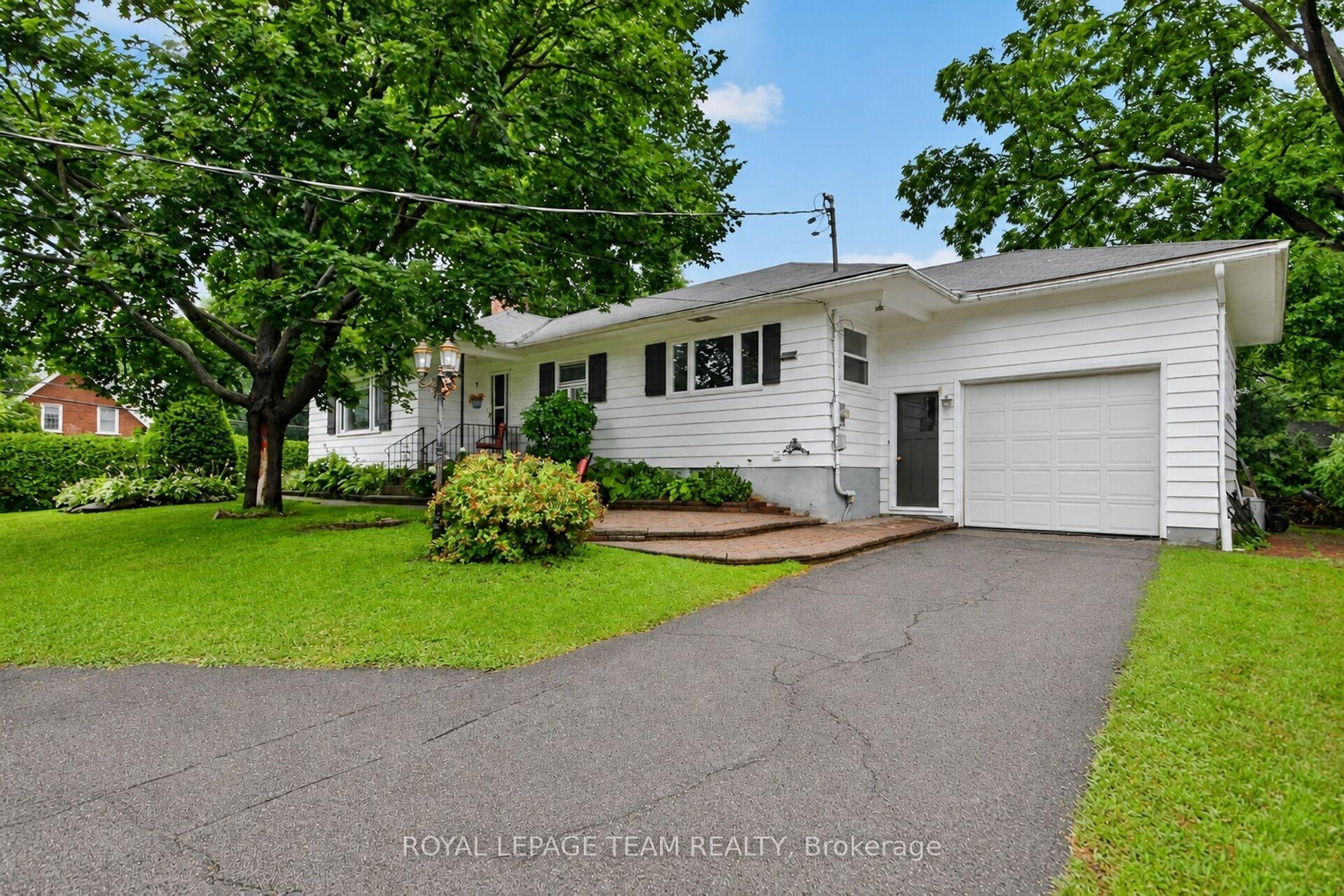 1003 St. Peter Street, Orleans - Cumberland and Area — Detached for sale, photo 1