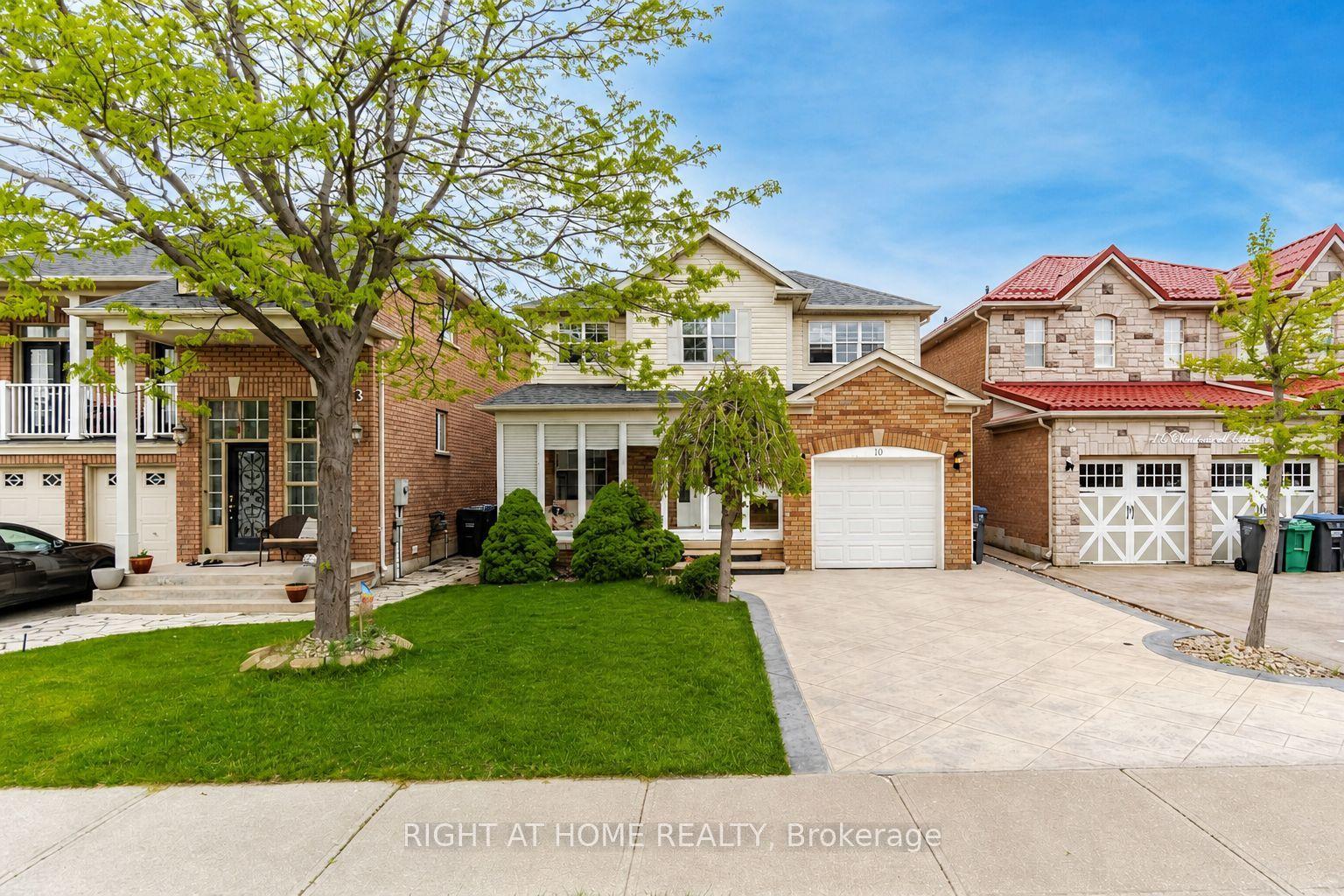 10 Charleswood Circle — photo 1