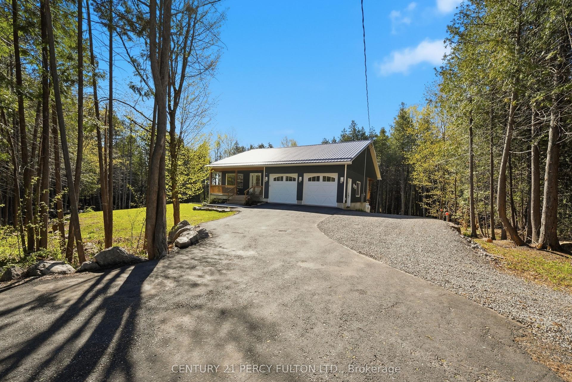 810 Vanderwater Road — photo 1