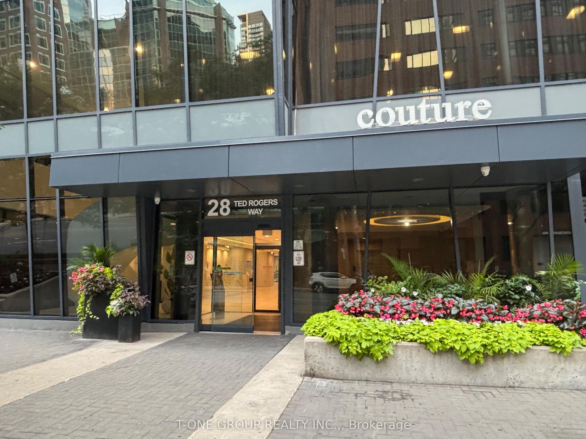28 Ted Rogers Way 2204 #2204, Toronto — Condo for lease, photo 1