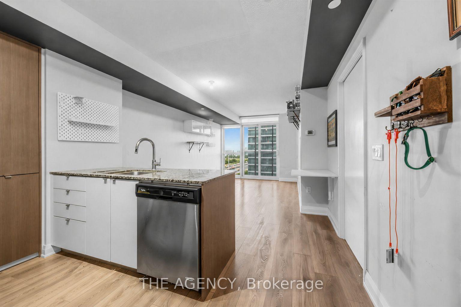 9 Valhalla Inn Road 1409 #1409, Toronto — Condo for lease, photo 1