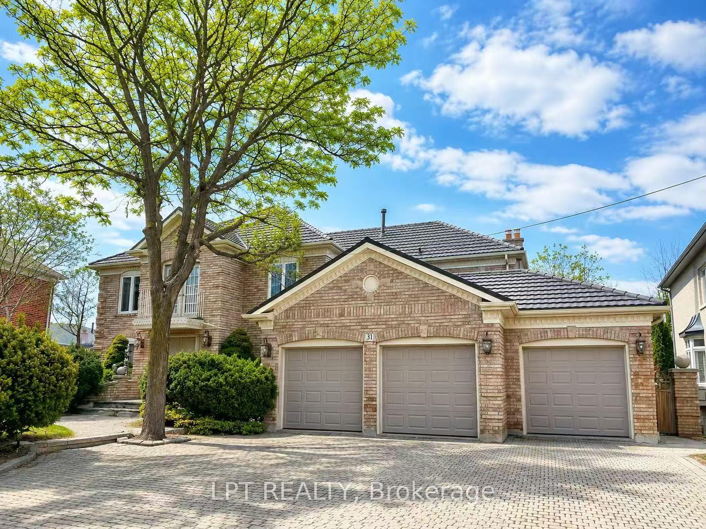 31 Glenayr Road — photo 1