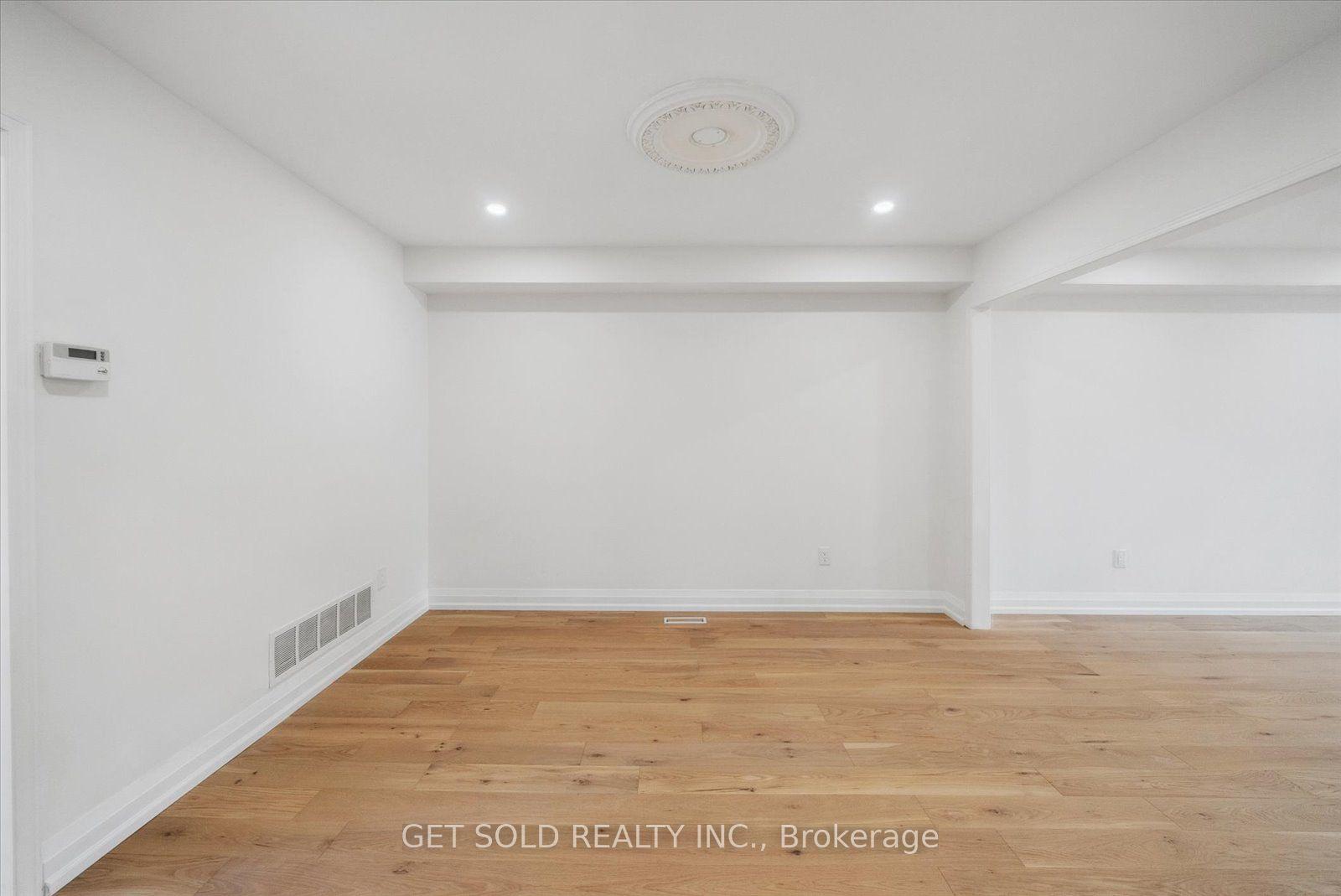 27 Edenbridge Drive — photo 9
