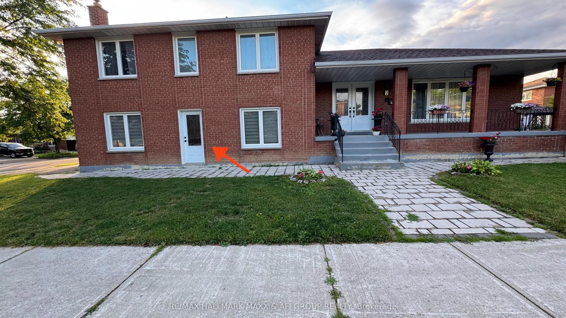 2 Lambeth Square Bachelor #Bachelor, Toronto — Detached for lease, photo 1