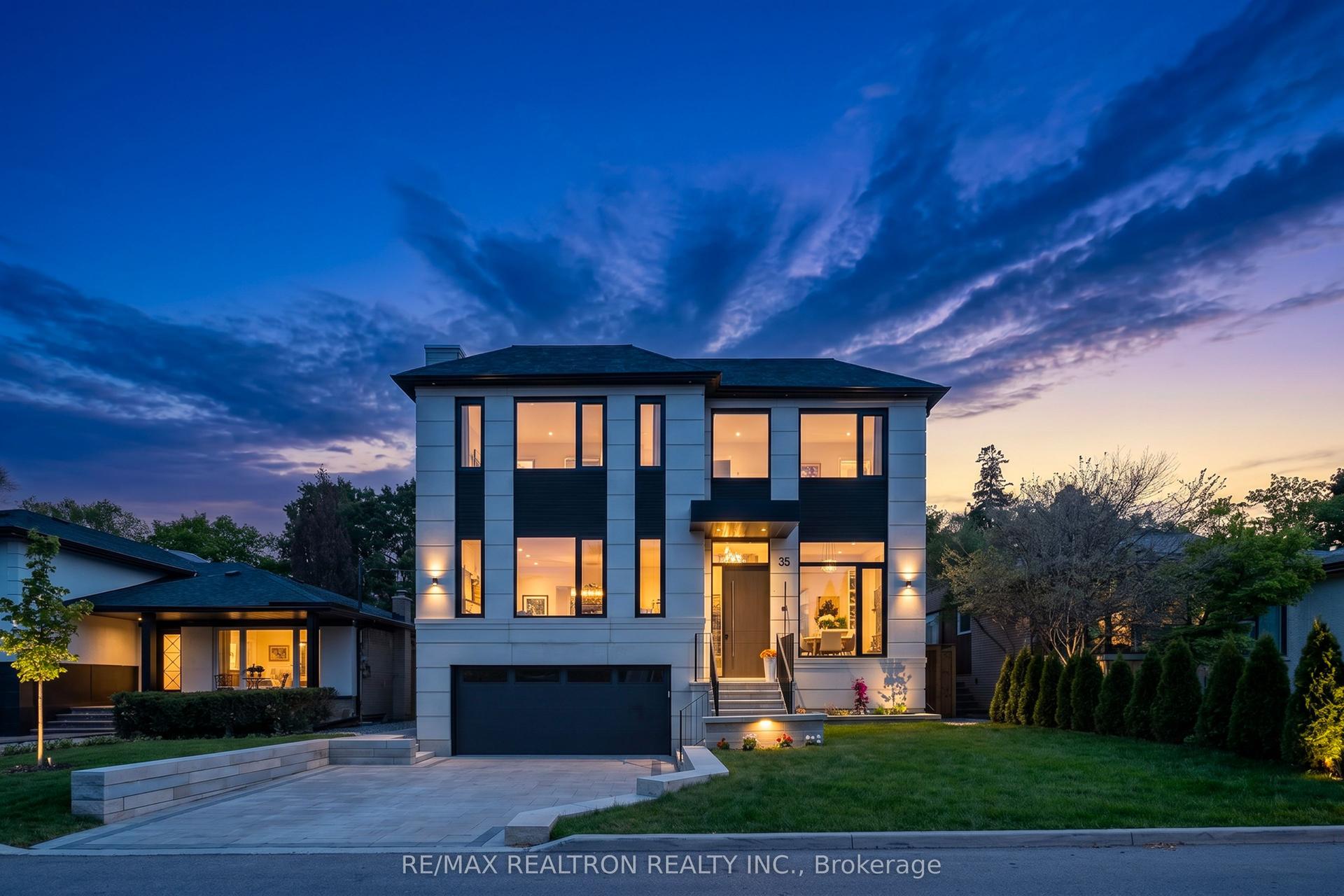 35 Foxwarren Drive — photo 1