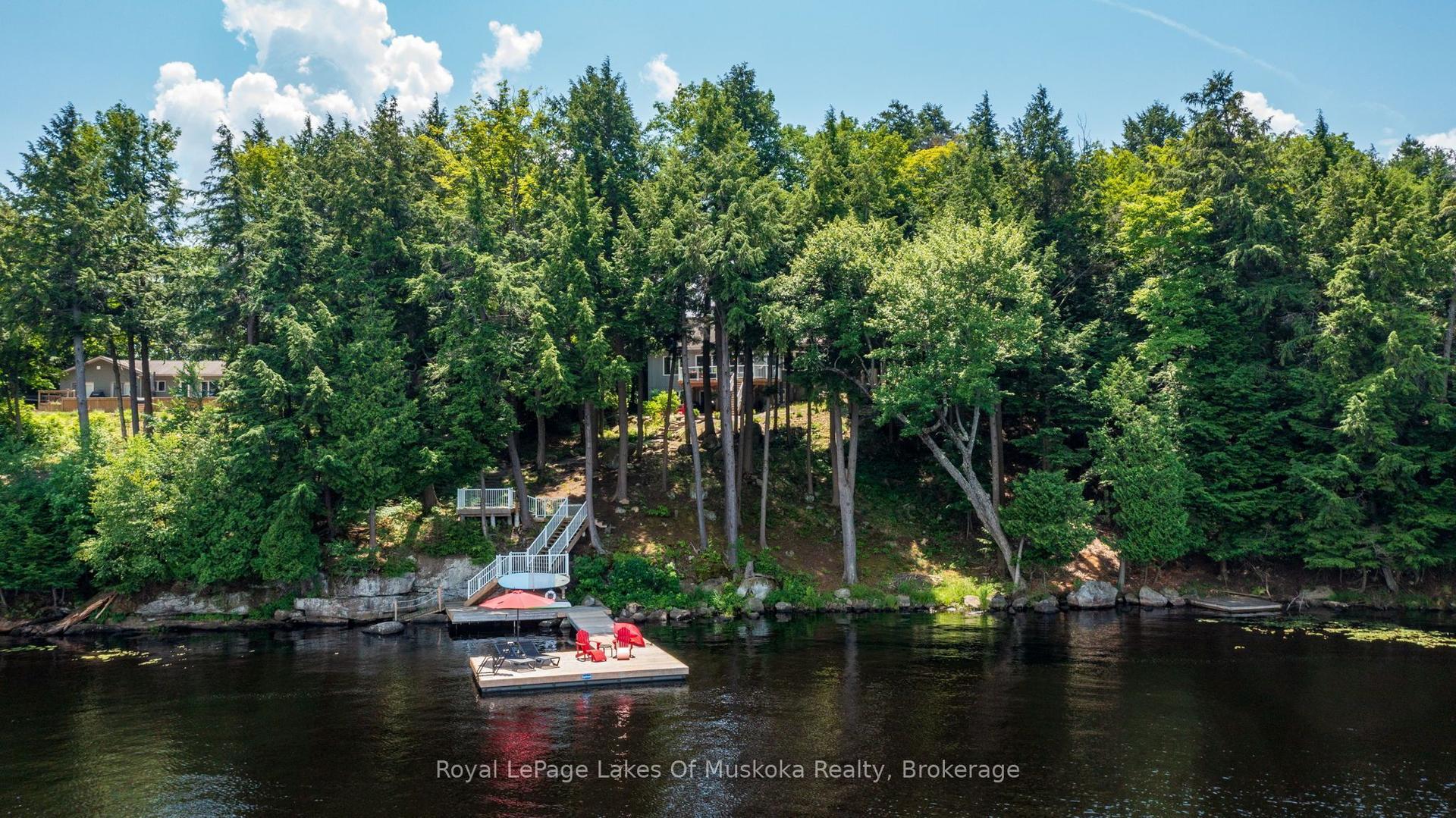 1047 Brandy Crest Road, Muskoka Lakes — Detached for sale, photo 1