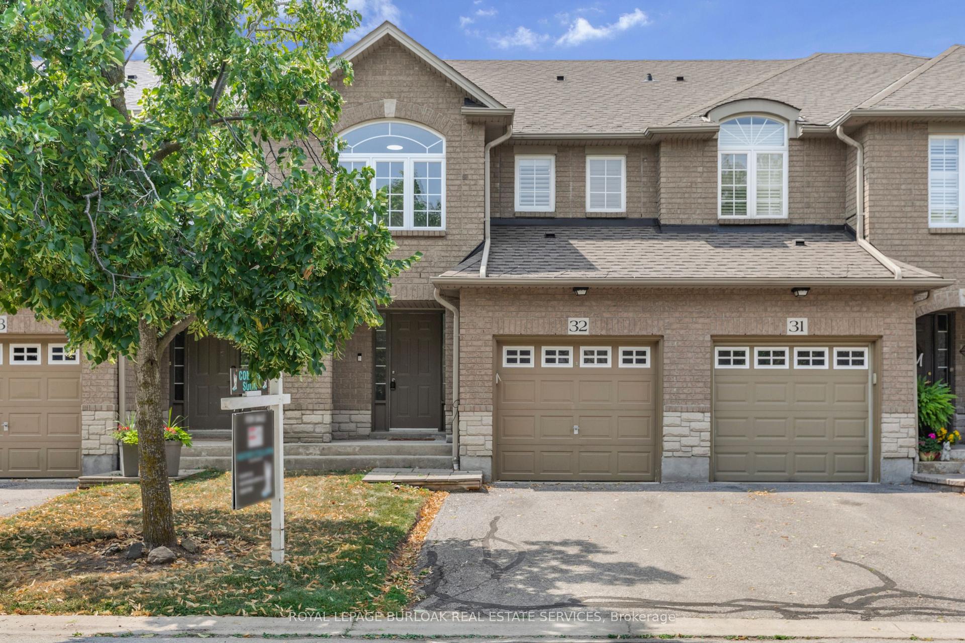 130 Robert Street 32 #32, Milton — Condo Town for sale, photo 1