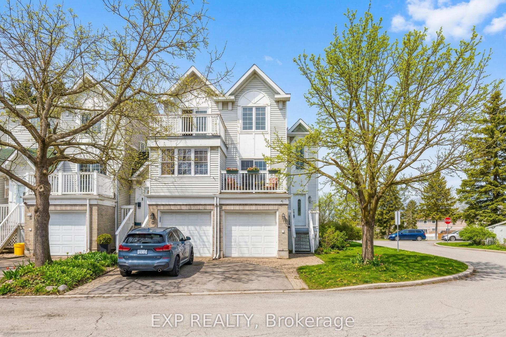 10 Castlegreen Private — photo 1