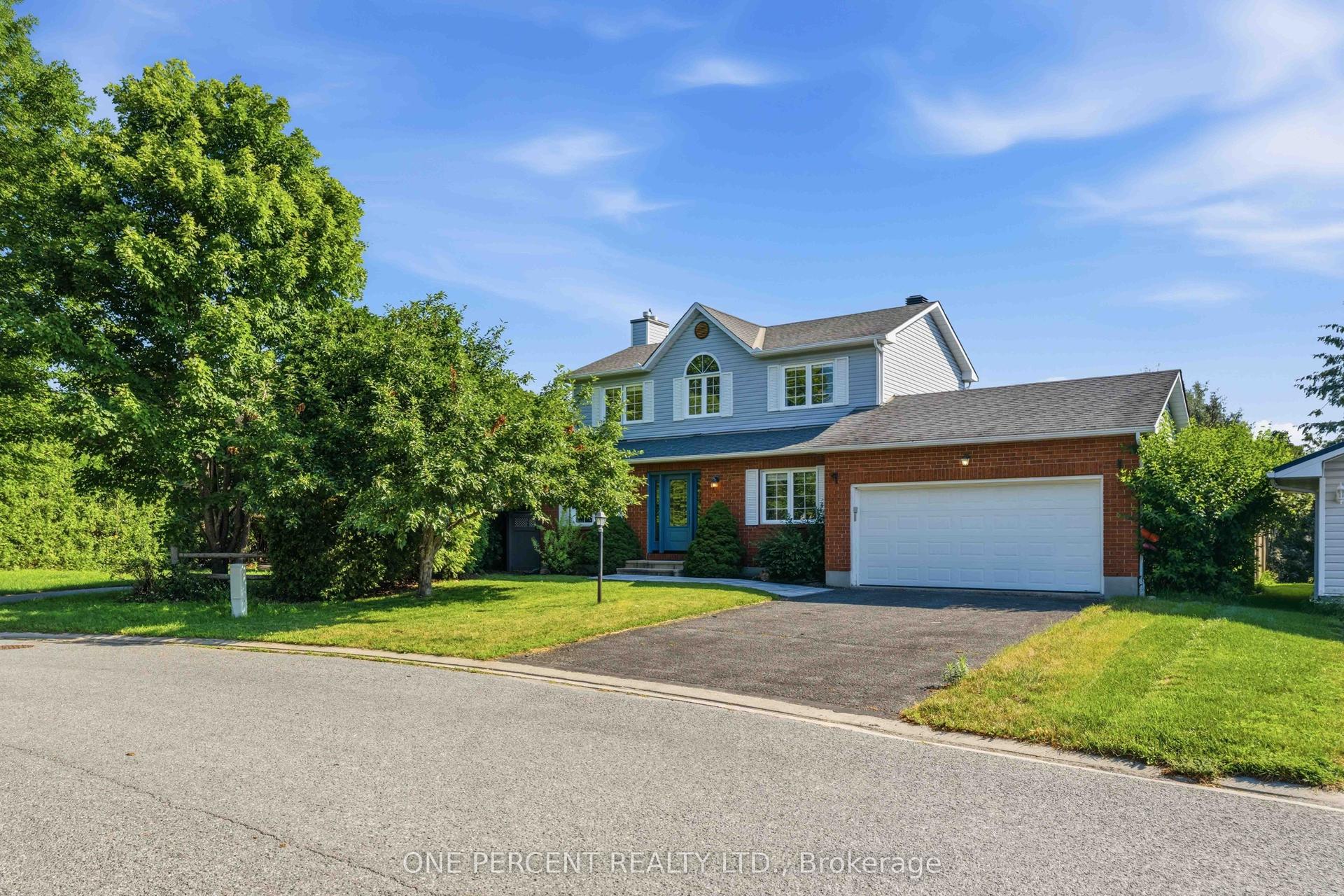 19 Amy Street, Stittsville - Munster - Richmond — Detached for sale, photo 1