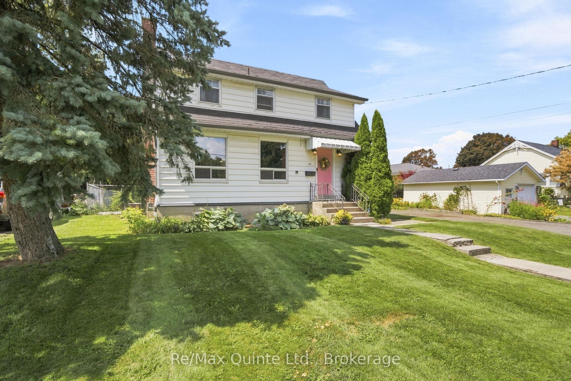 28 Shamrock Road, Belleville — Detached for sale, photo 1