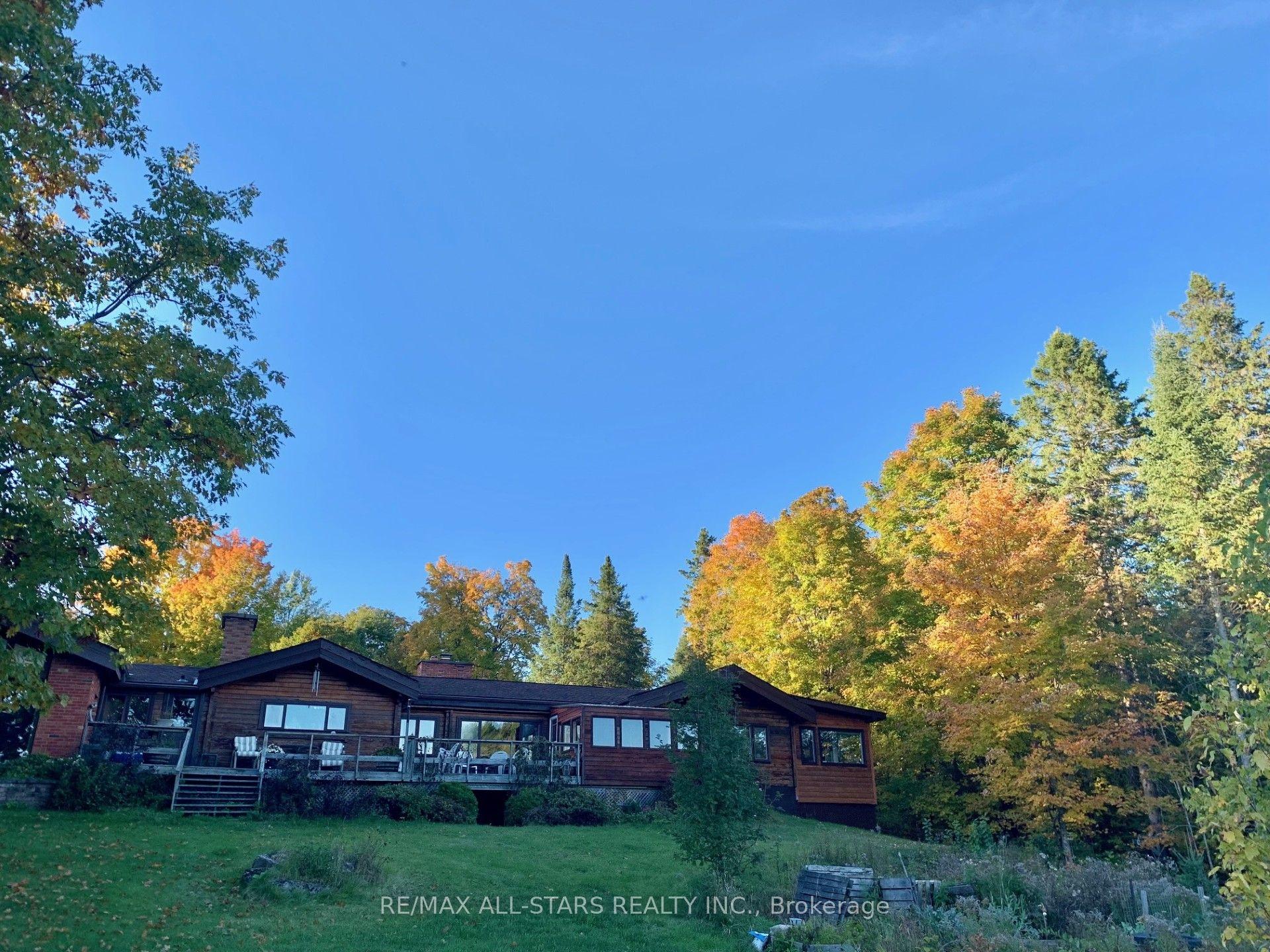 213 Connemara Lane, Greater Madawaska — Detached for sale, photo 1
