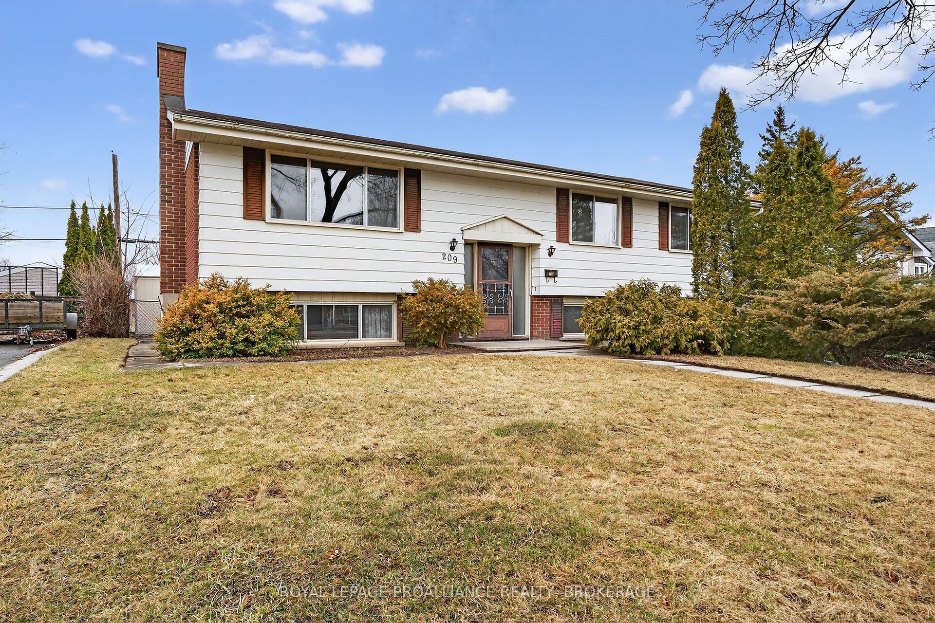 209 Glen Castle Road — photo 1