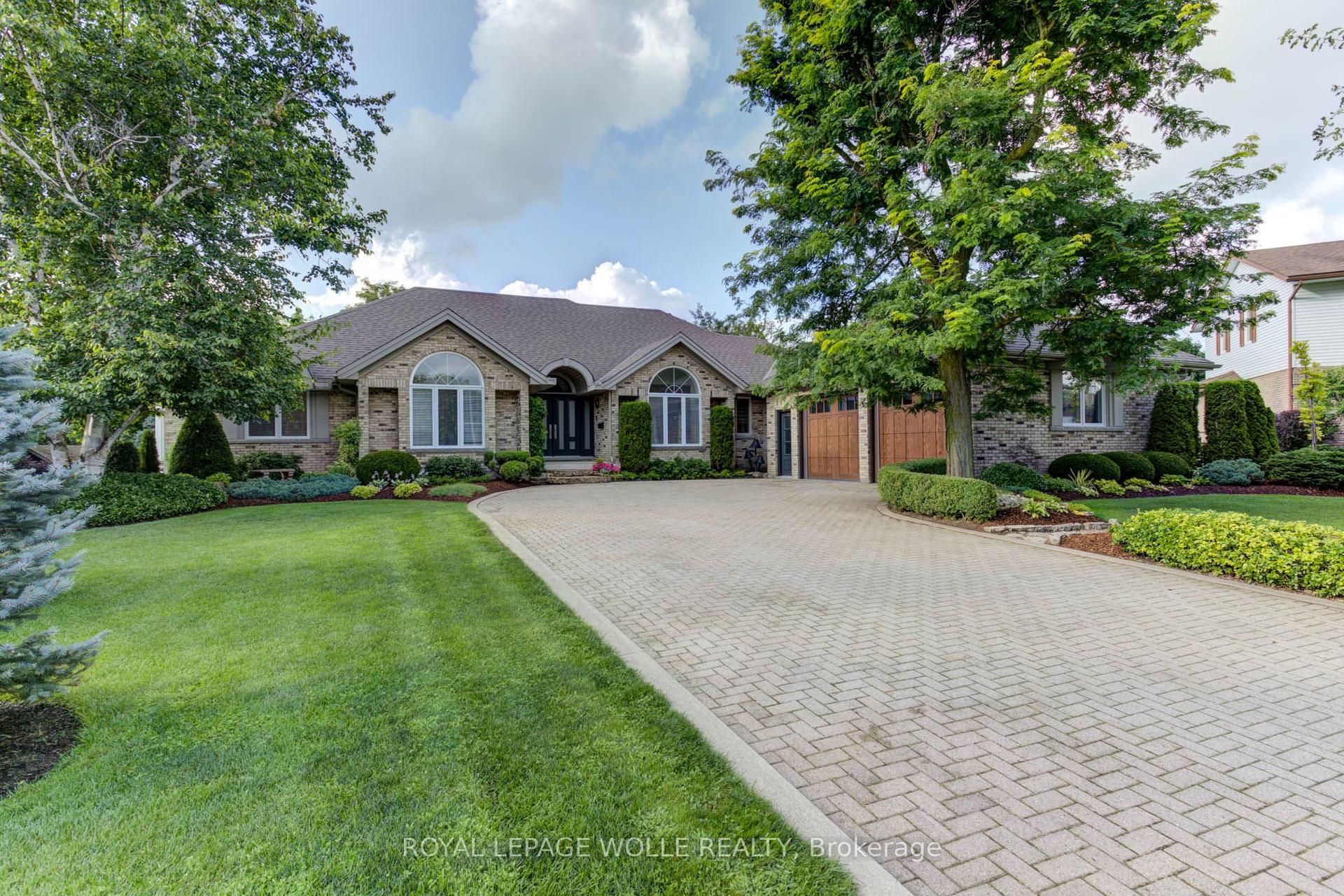 14 James Court, Woolwich — Detached for sale, photo 1