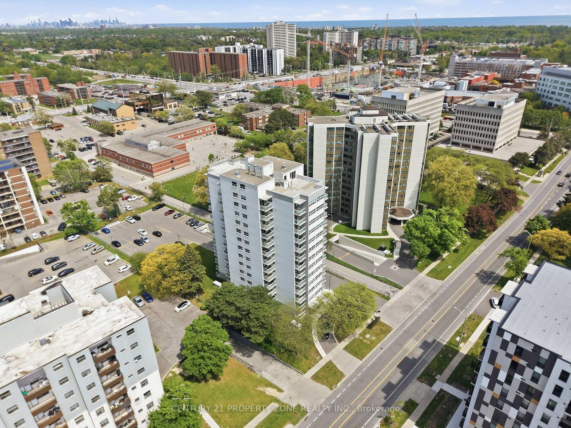 2345 Confederation Parkway 1103 #1103, Mississauga — Condo for lease, photo 1