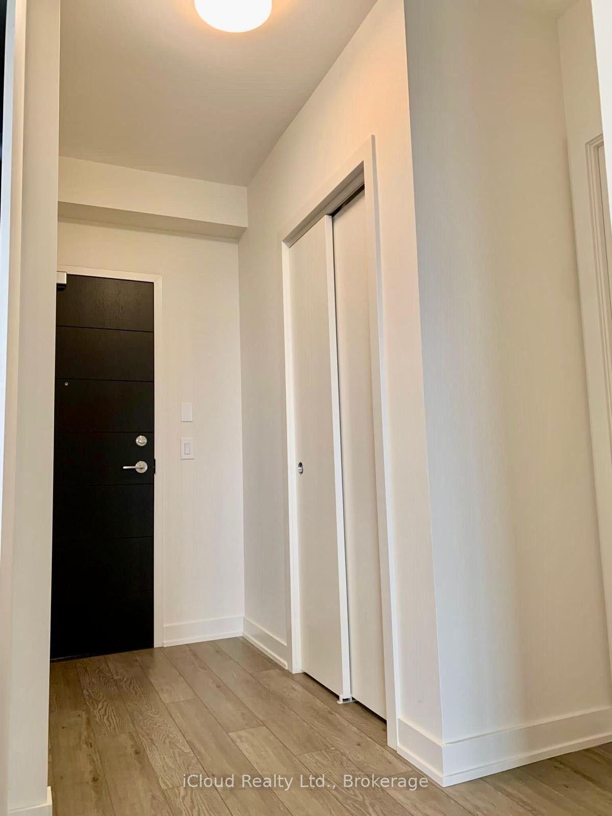 212 King William Street 1116 #1116 — photo 1