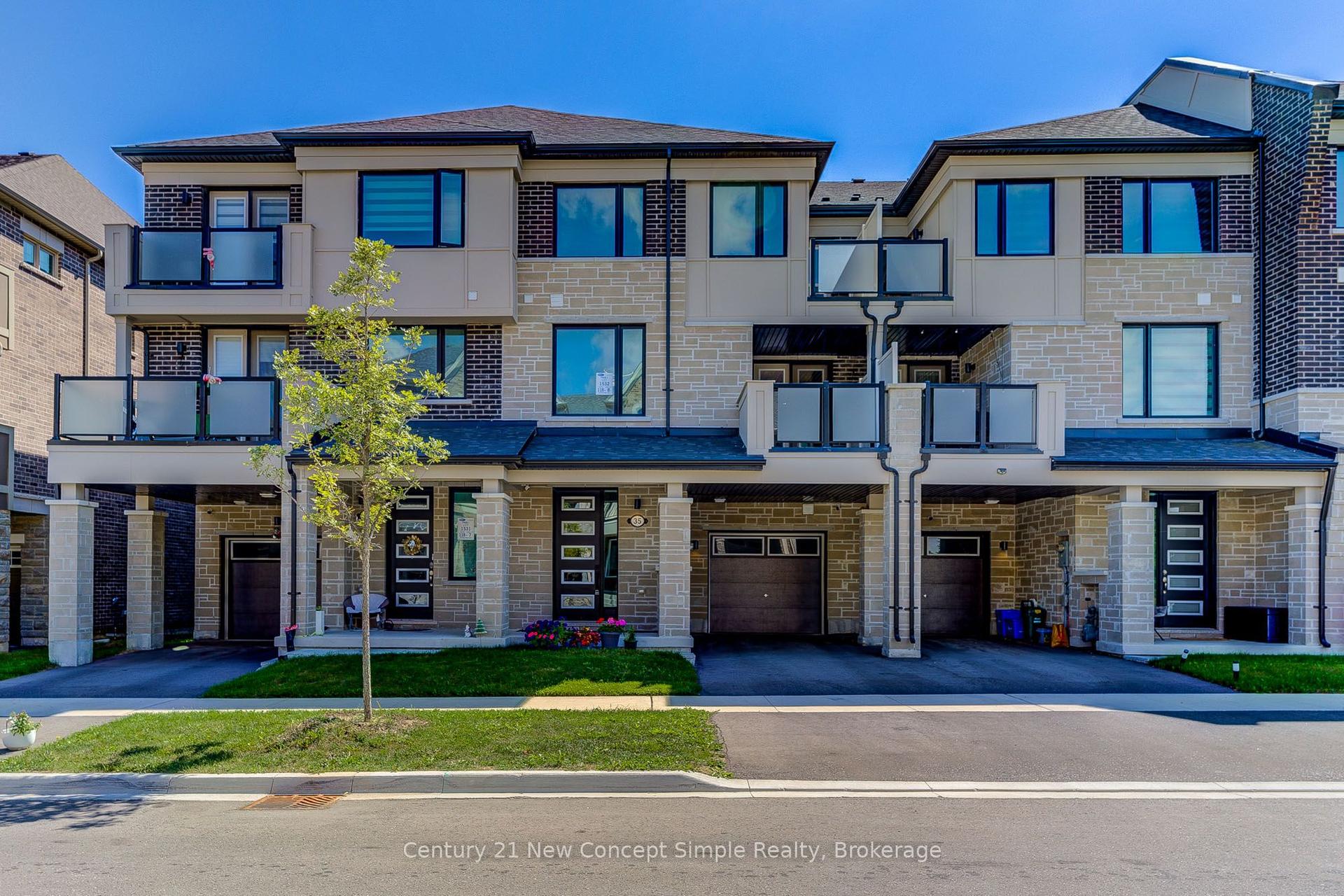 35 Thomas Frisby Jr Crescent — photo 1