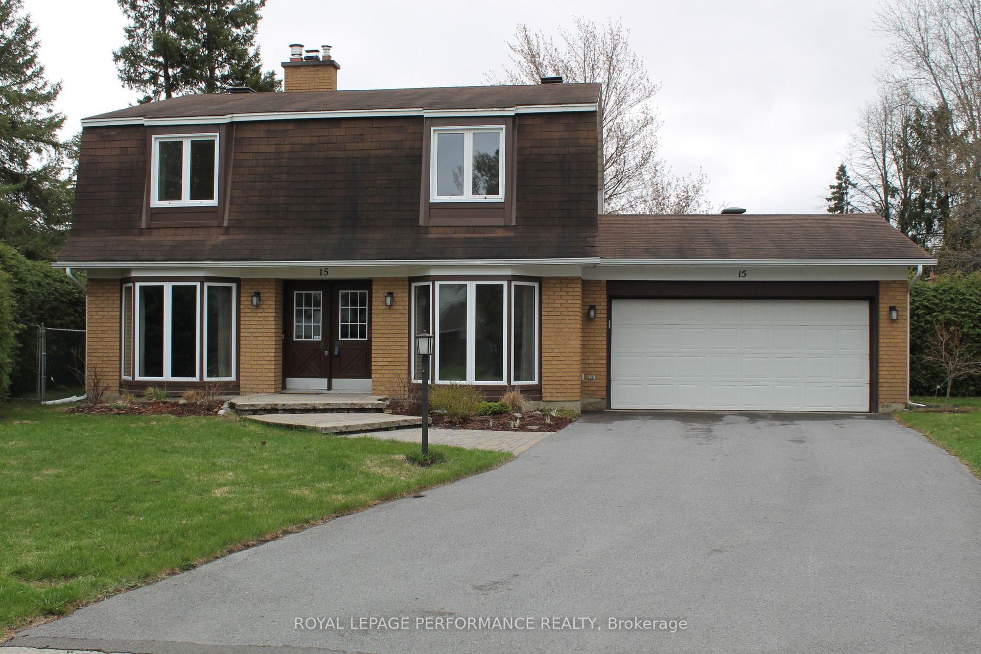 15 Hallowell Court — photo 1