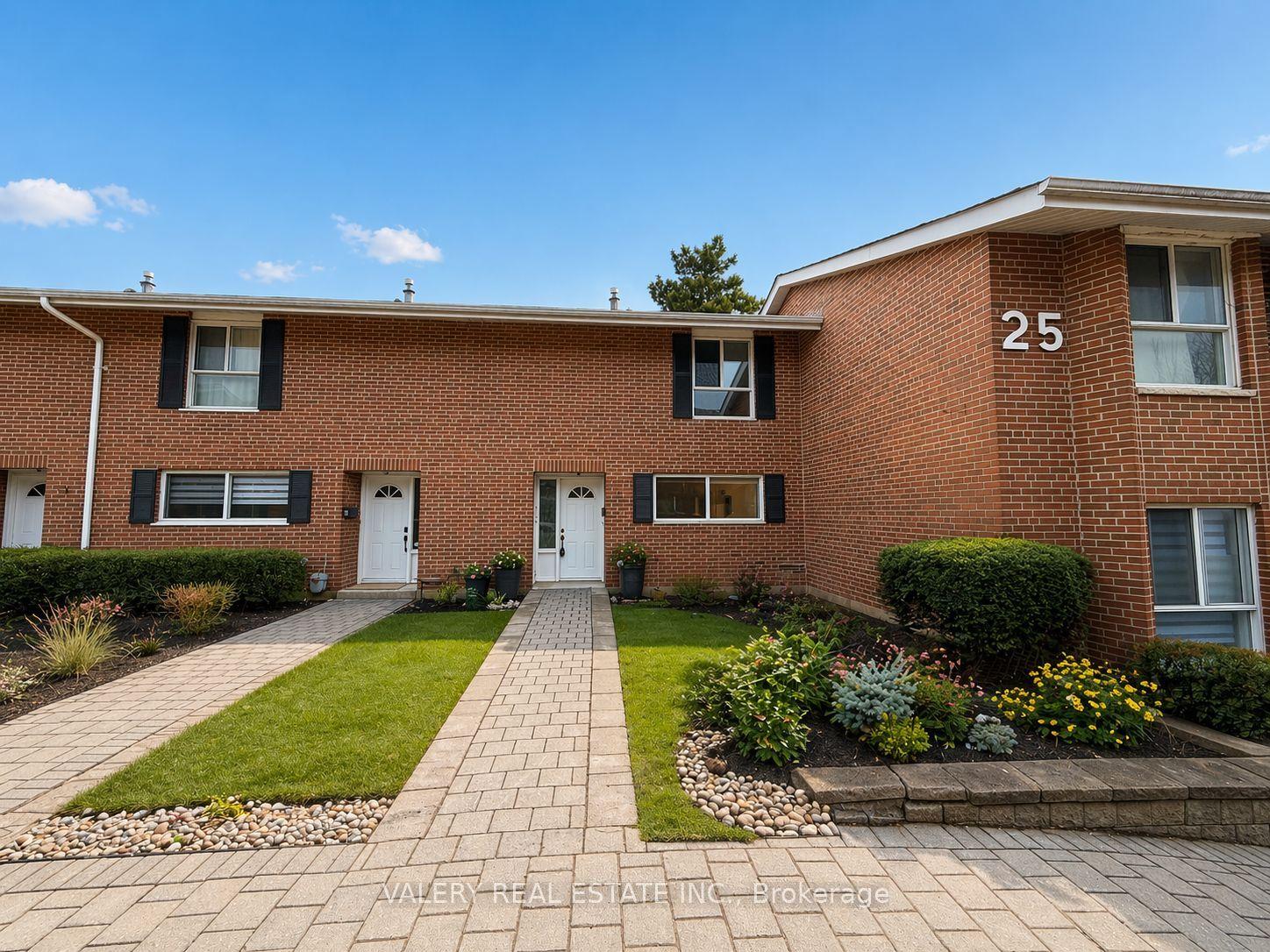 25 Romfield Circuit 4 #4 — photo 1